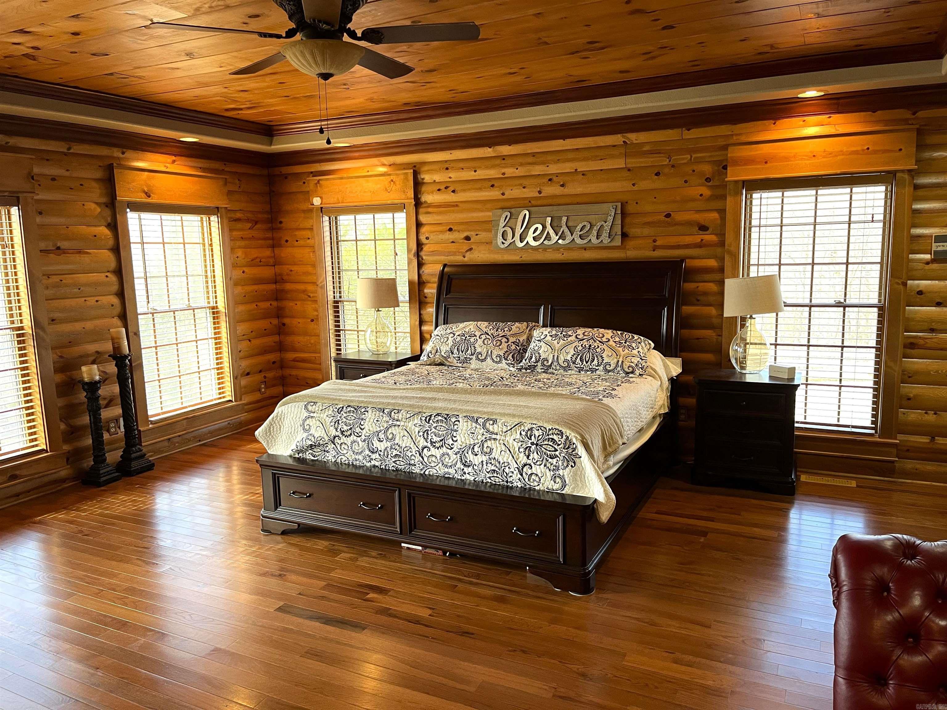 125  Monroe  Mountain View, AR