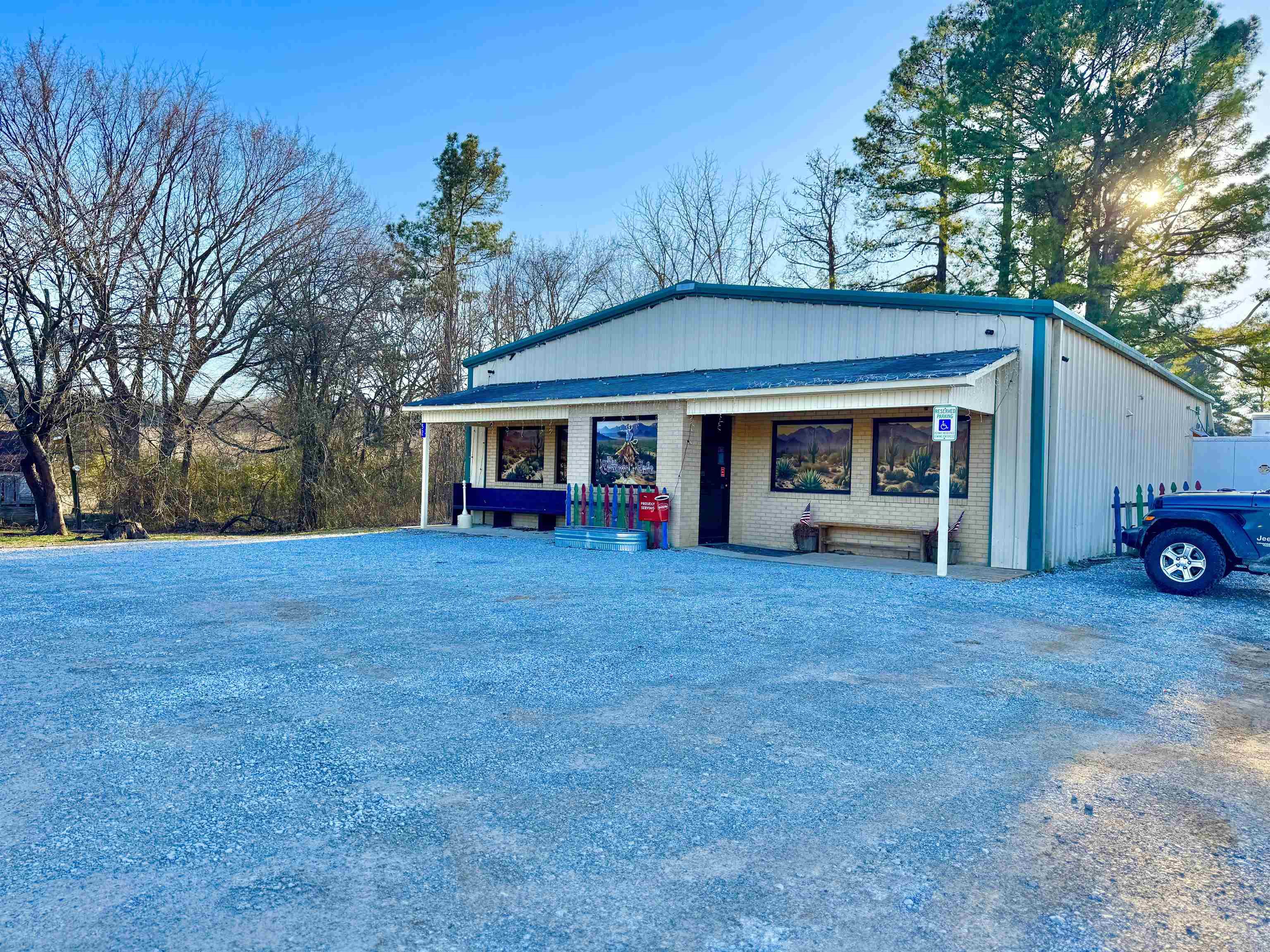 52 S Main  Mount Pleasant, AR