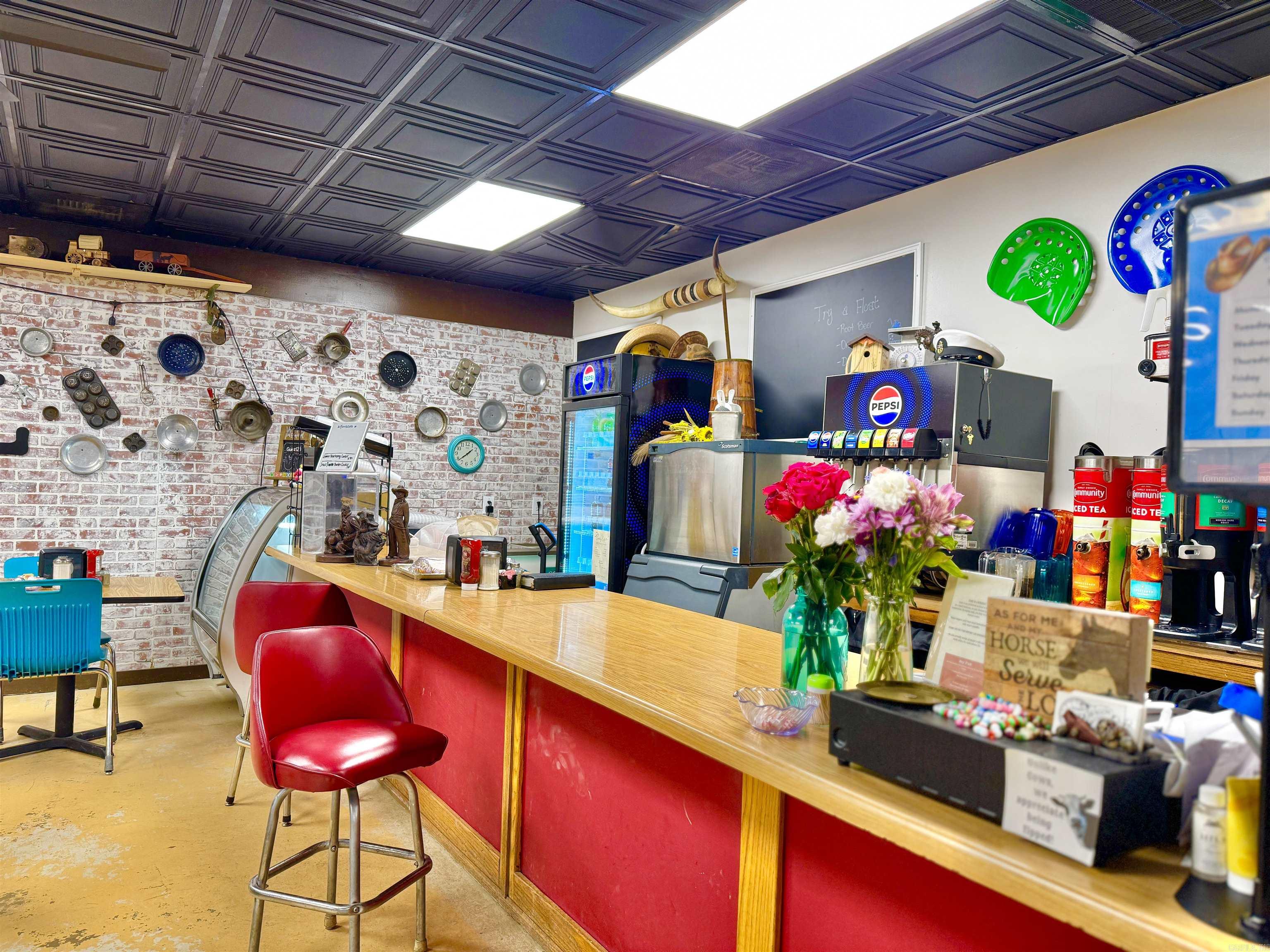 52 S Main  Mount Pleasant, AR