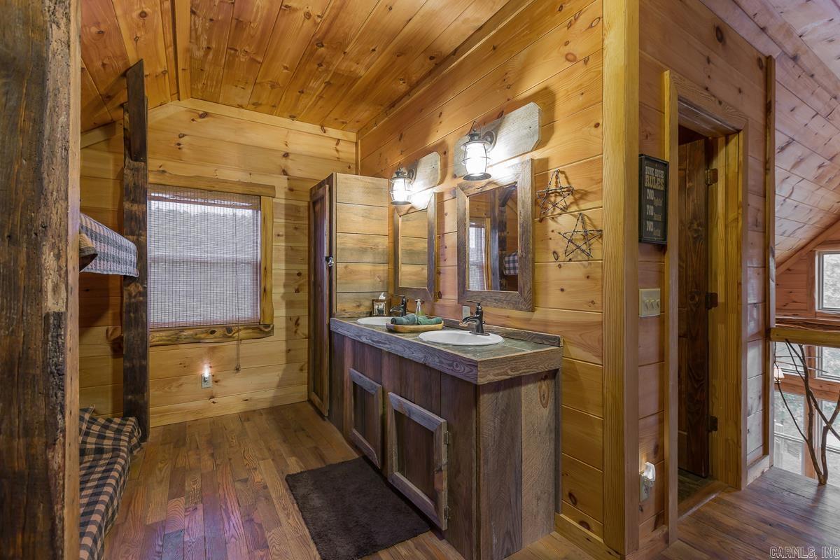 383  Massey Lane  Mena, AR
