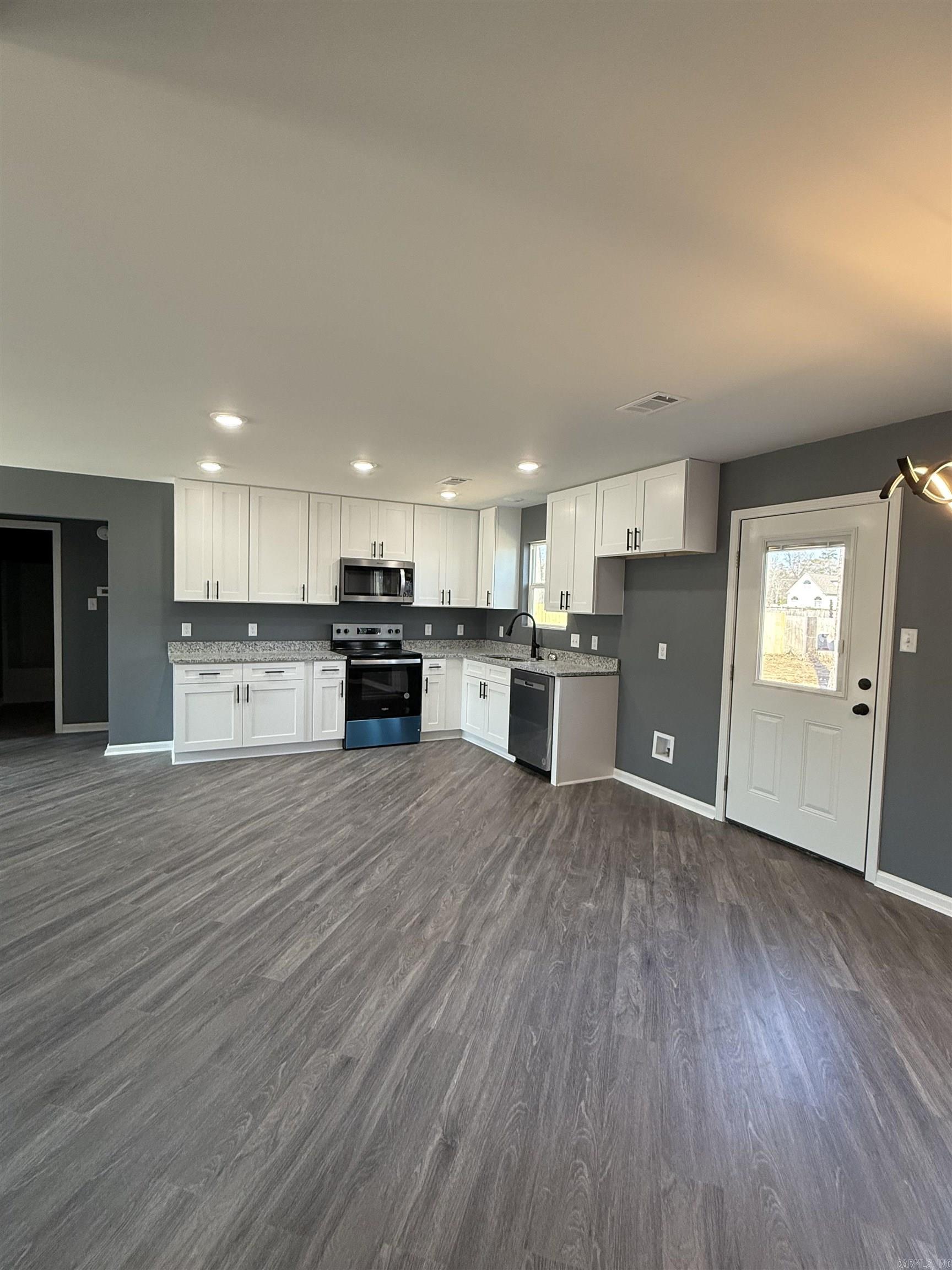 225  dogwood  White Hall, AR