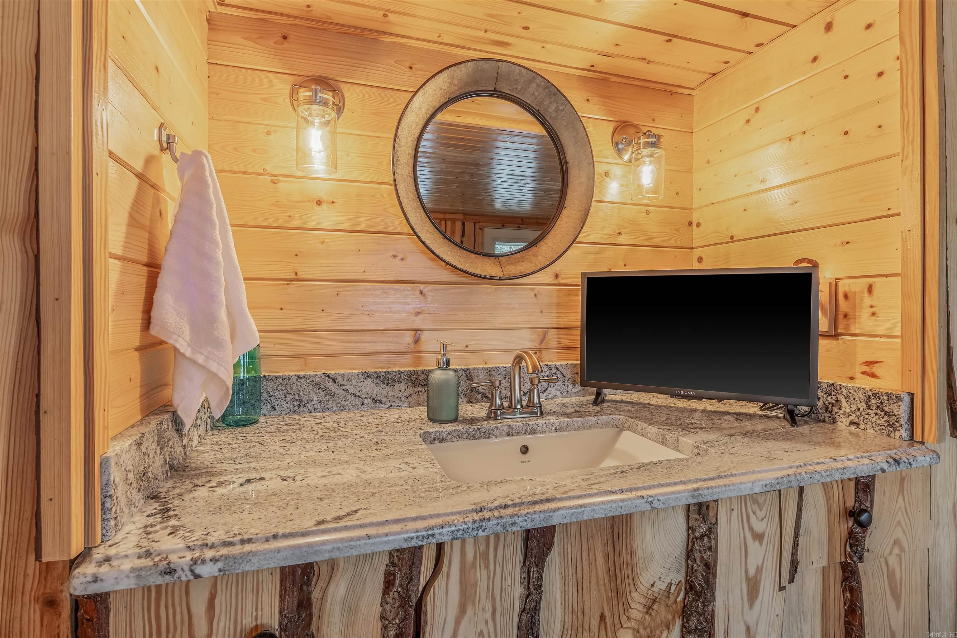 114  Sills Cove  Shirley, AR