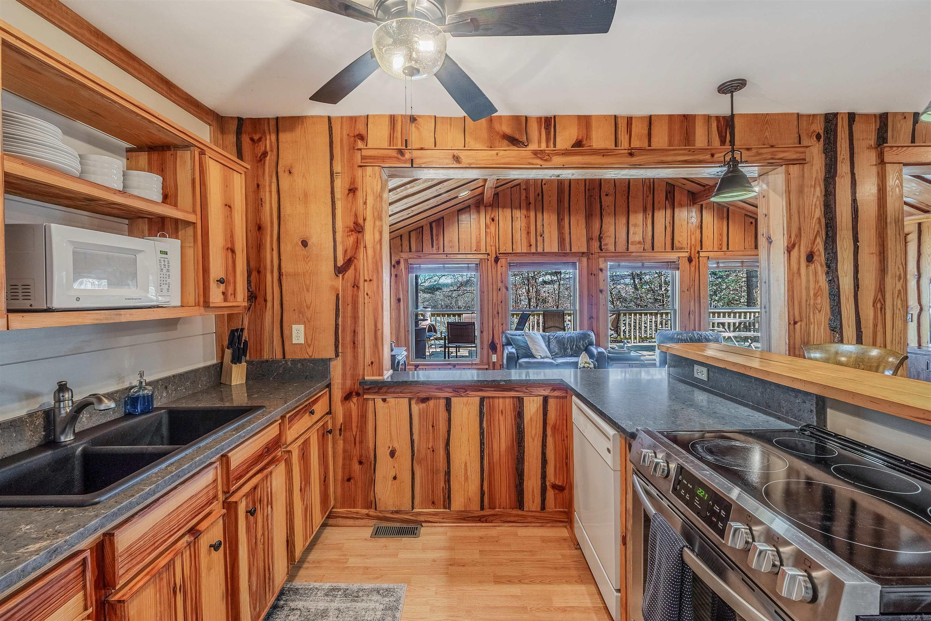 114  Sills Cove  Shirley, AR