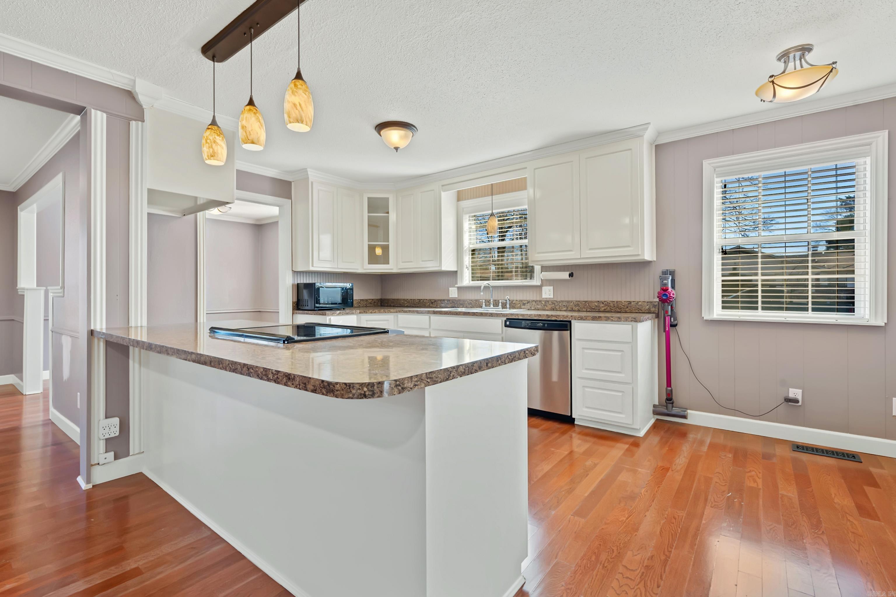301  HERMLEE  Hot Springs, AR