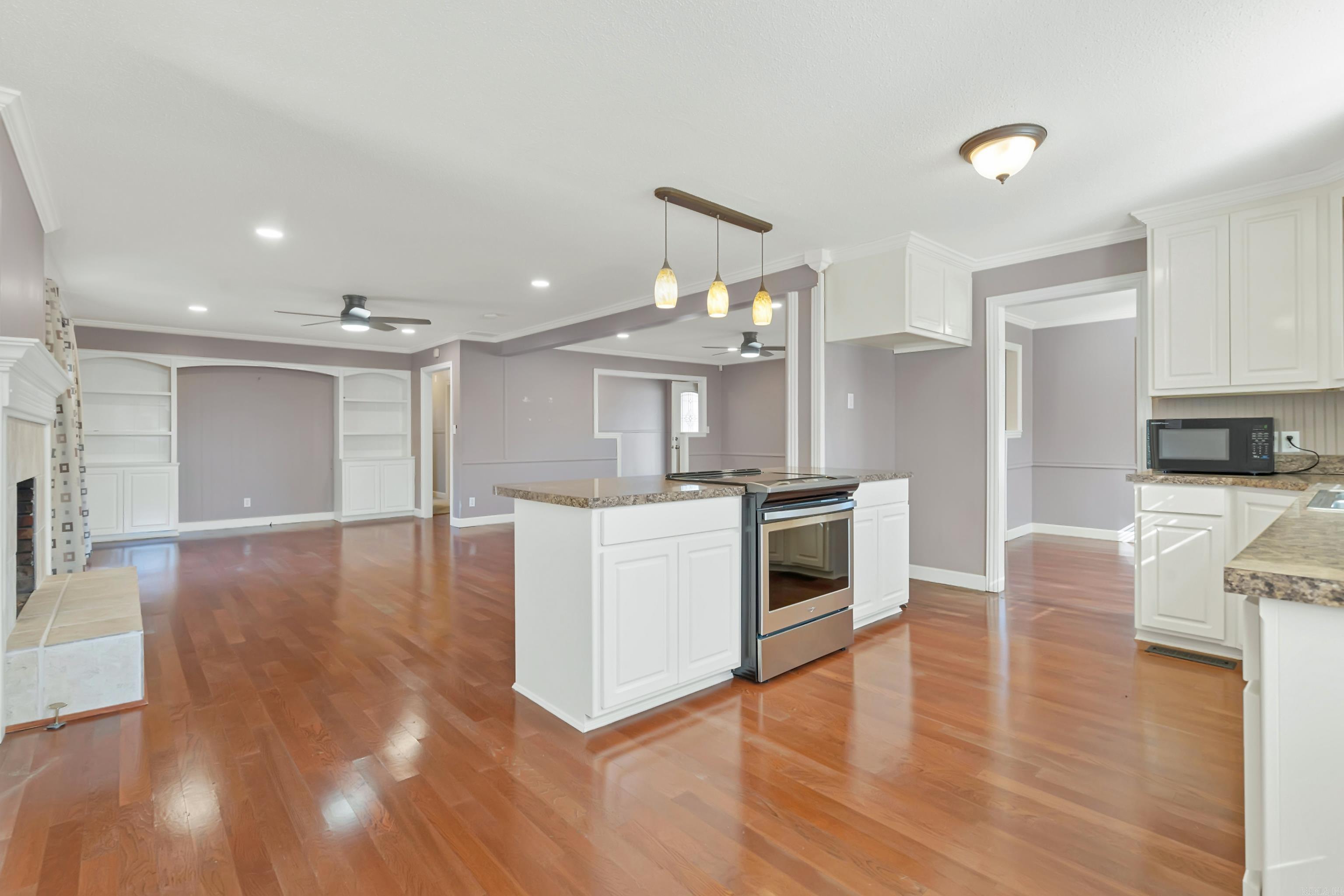 301  HERMLEE  Hot Springs, AR