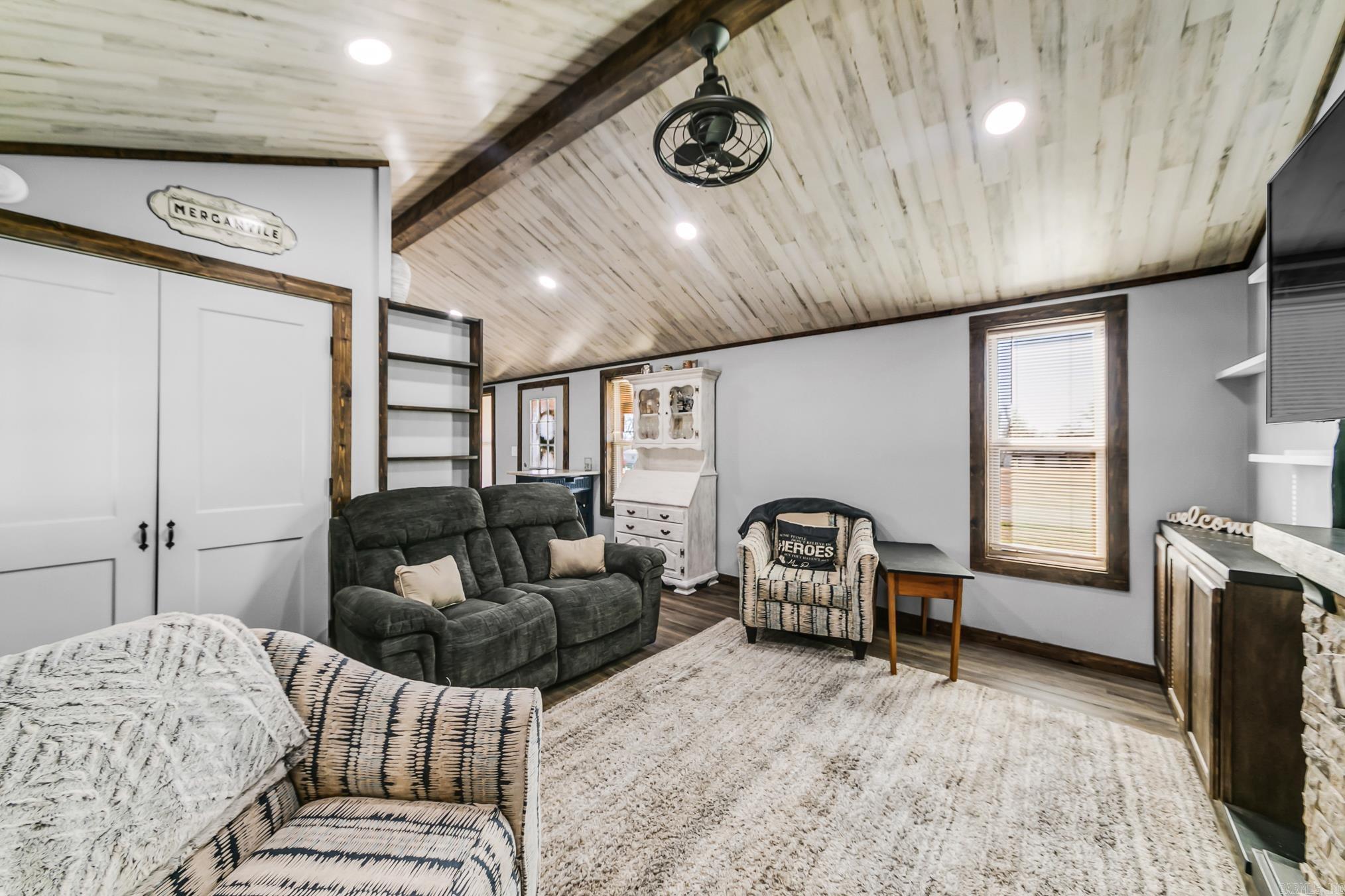 1588 Ridge  El Paso, AR