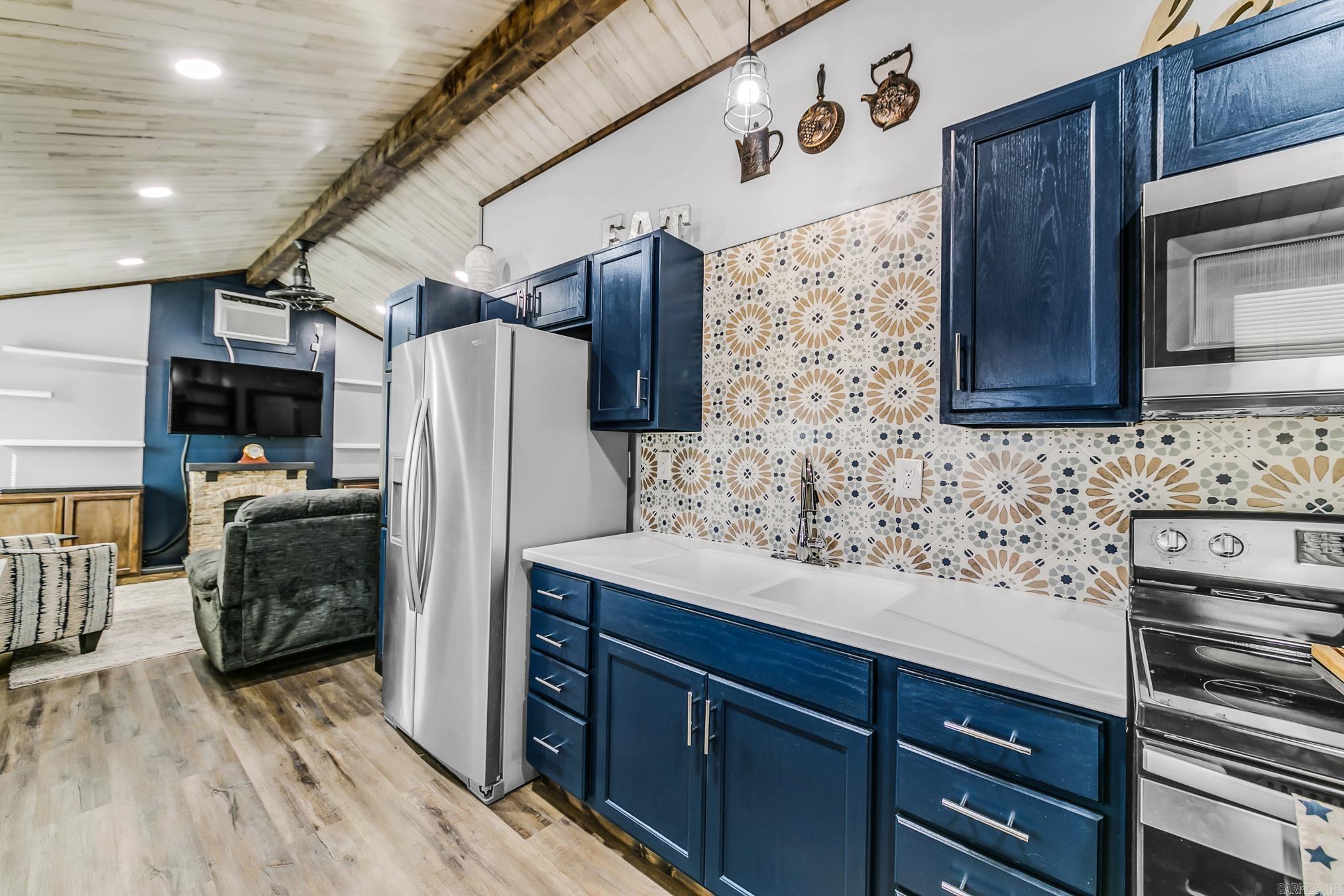 1588 Ridge  El Paso, AR