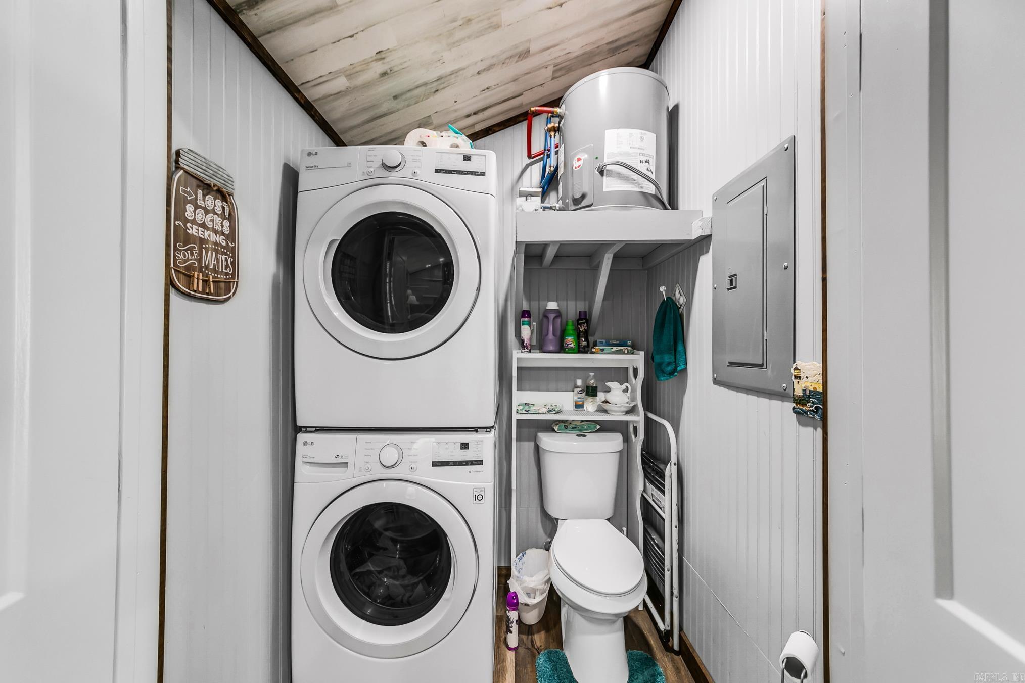 1588 Ridge  El Paso, AR