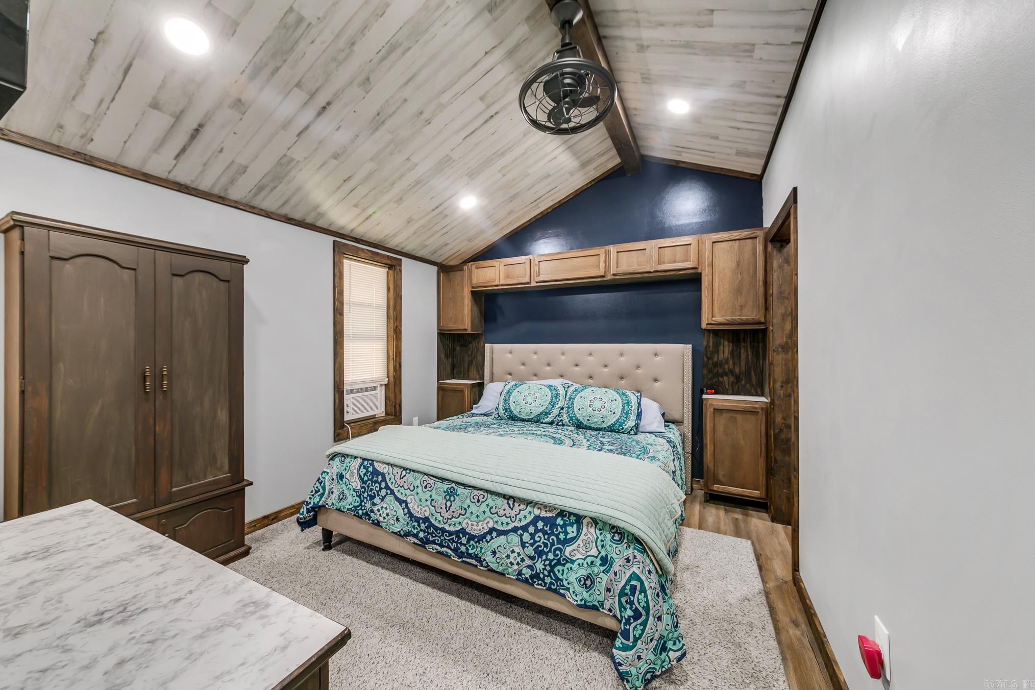 1588 Ridge  El Paso, AR
