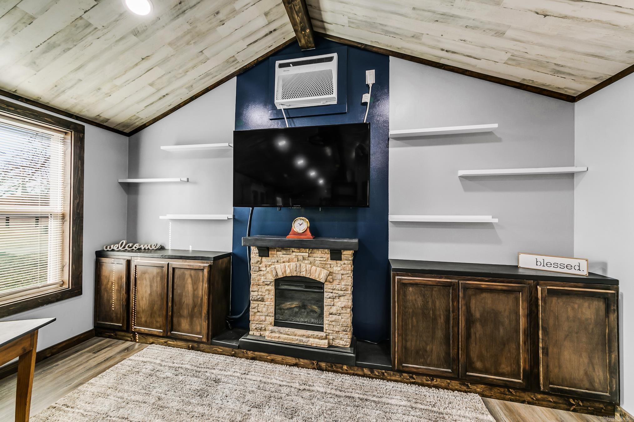 1588 Ridge  El Paso, AR