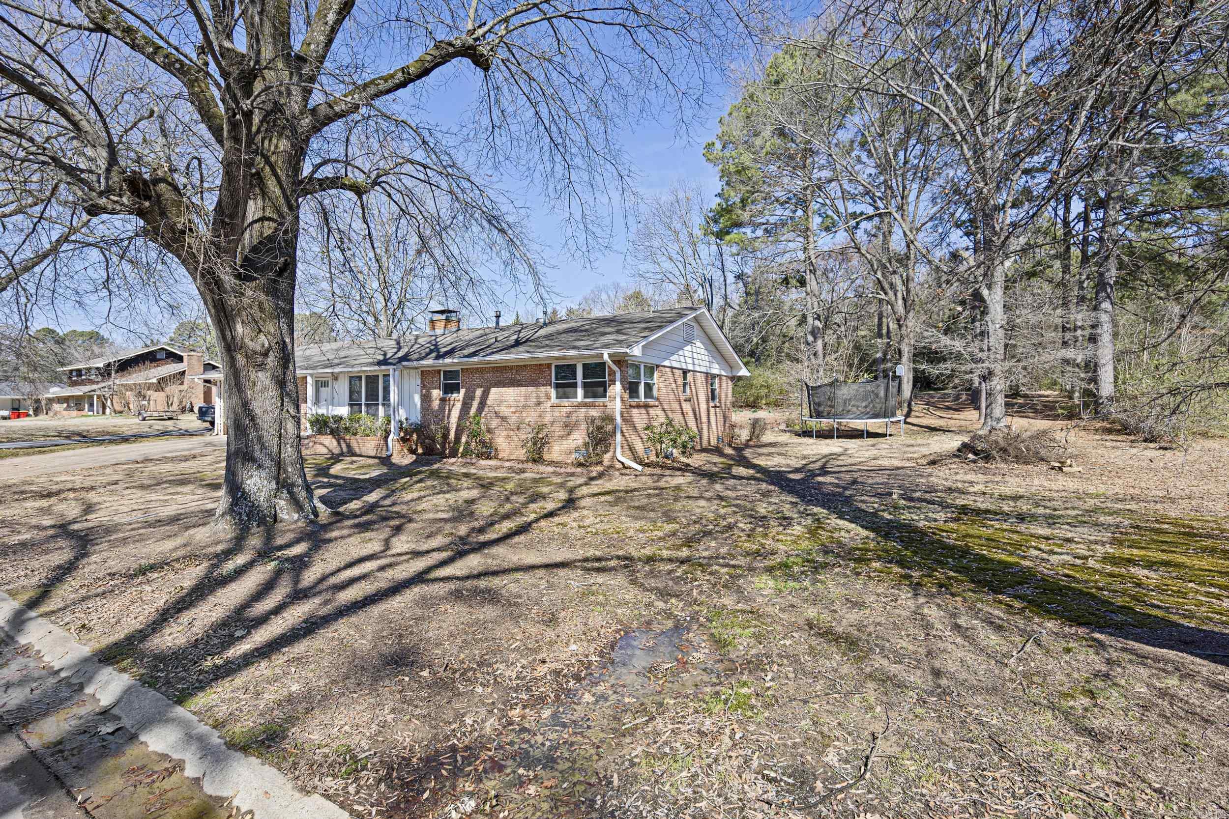 1401  HOLLOWAY  Morrilton, AR
