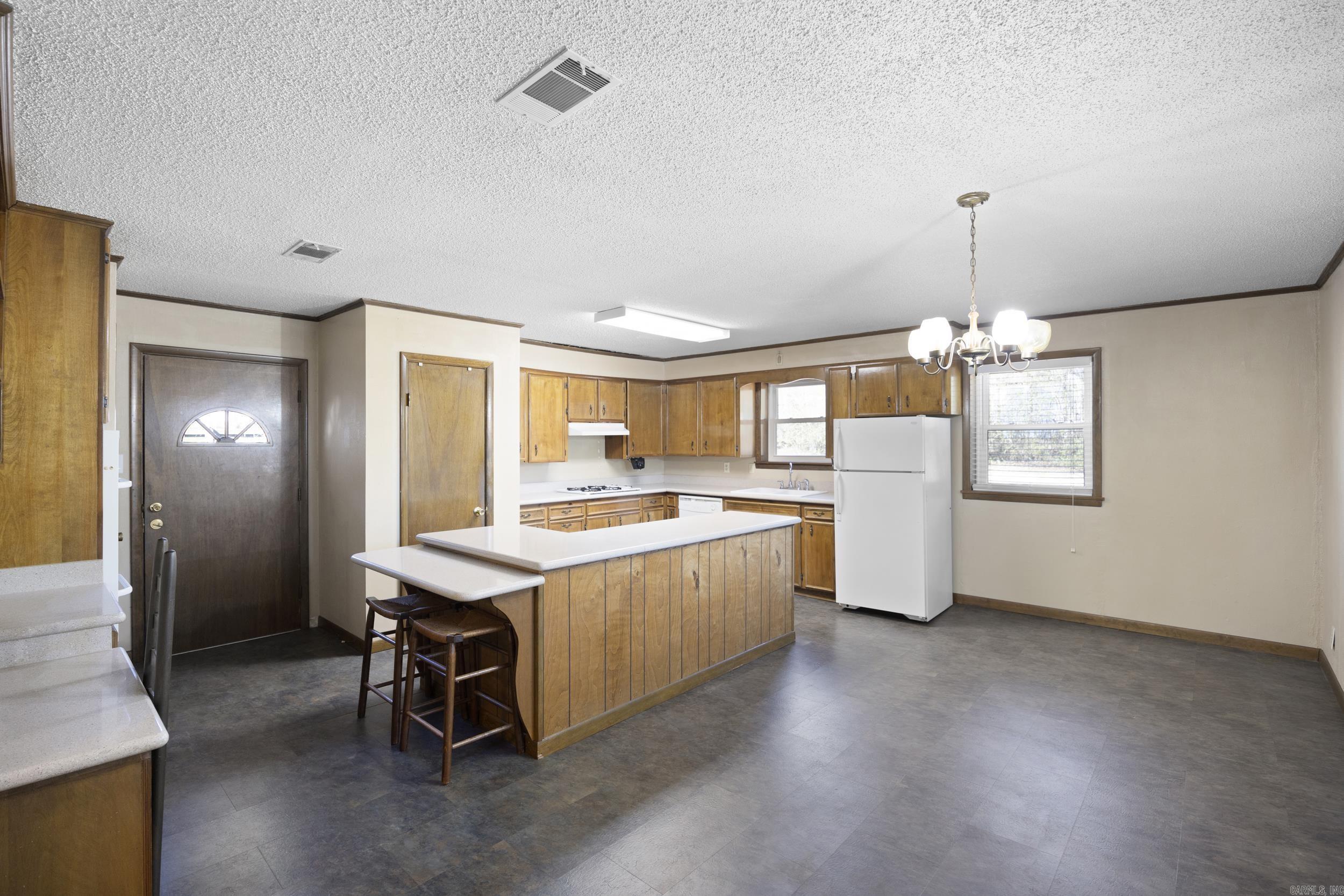 1401  HOLLOWAY  Morrilton, AR