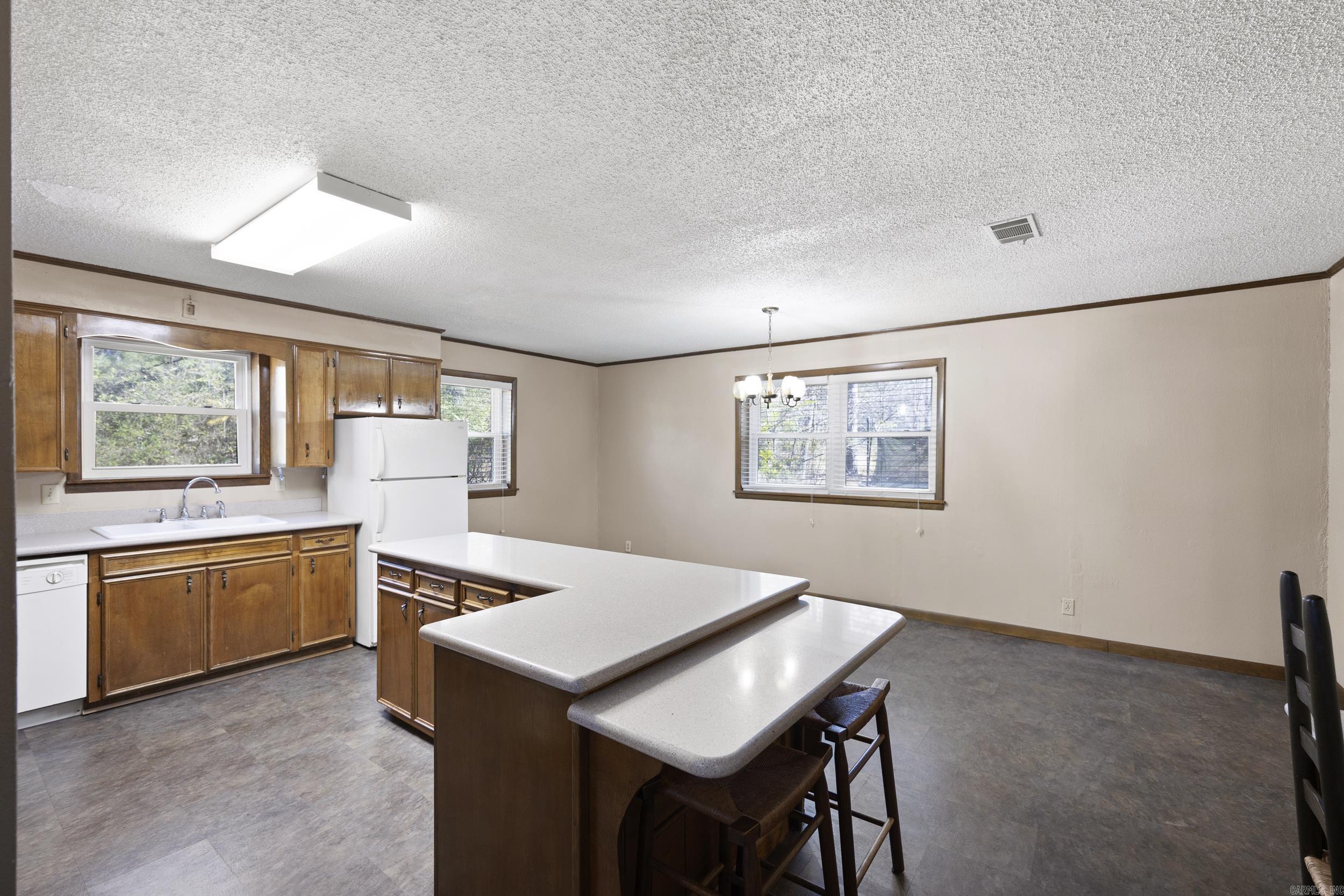 1401  HOLLOWAY  Morrilton, AR