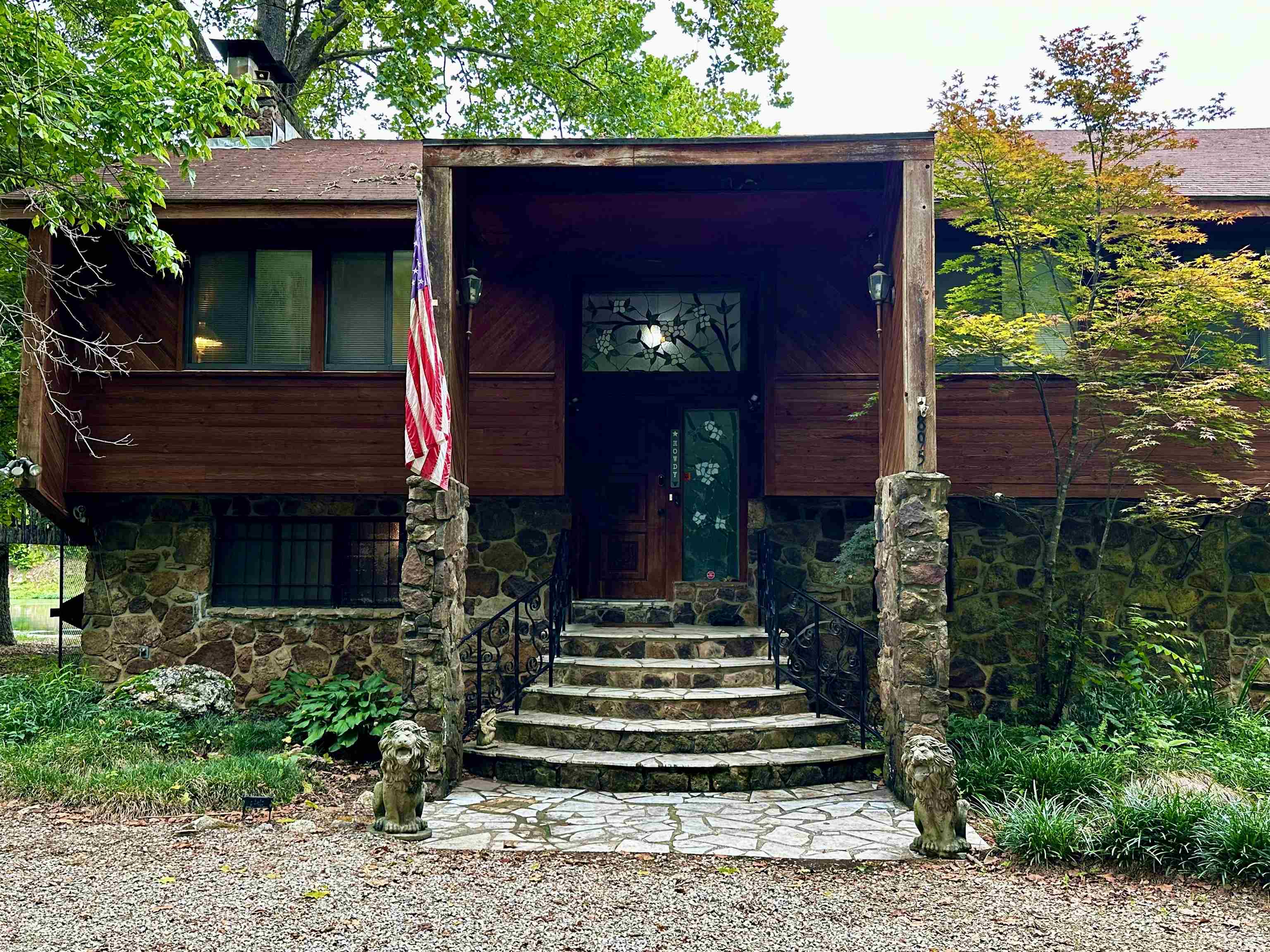   895 Saddler Falls Rd., Mammoth Spring, Arkansas 72  Mammoth Spring, AR