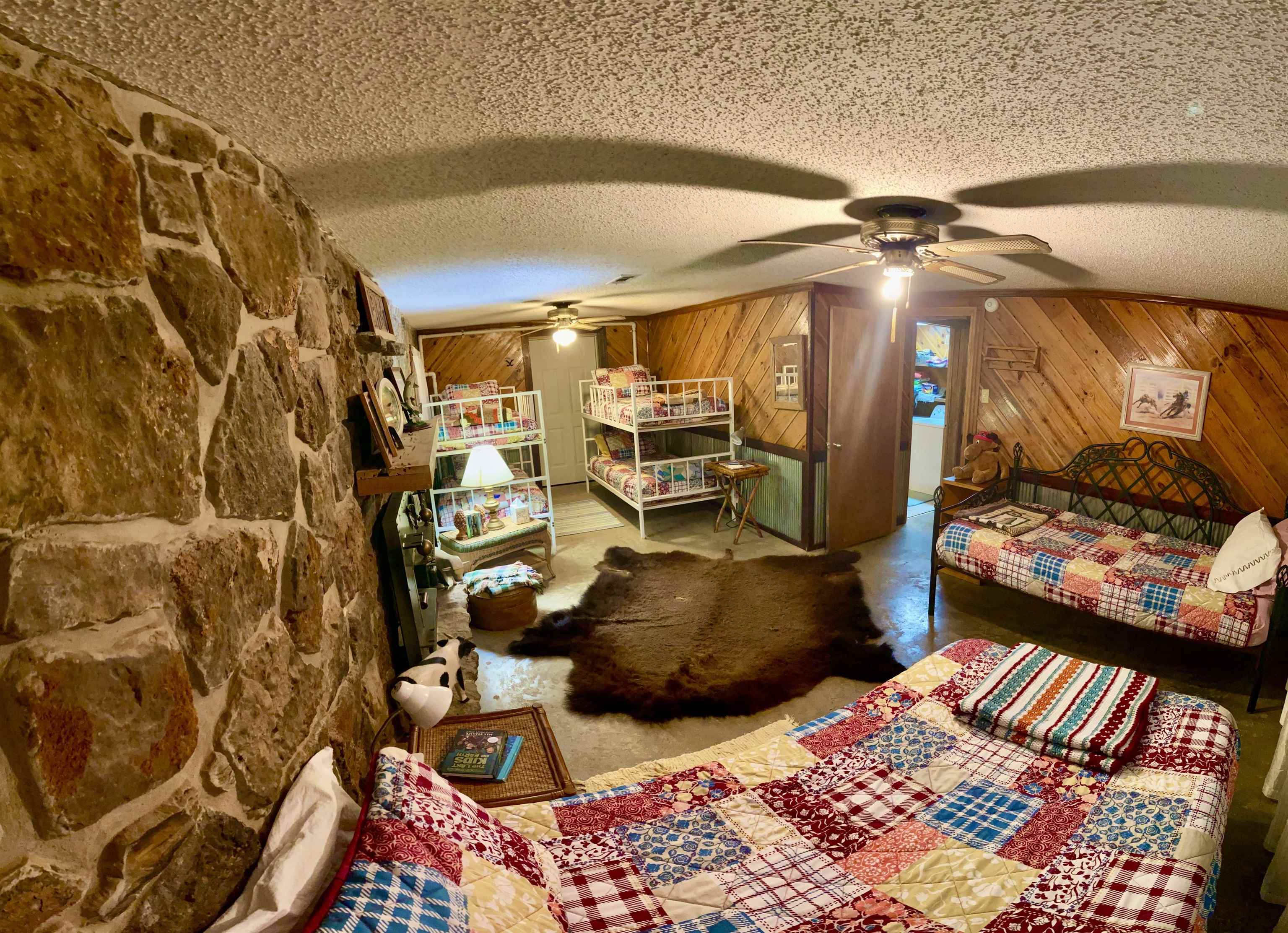   895 Saddler Falls Rd., Mammoth Spring, Arkansas 72  Mammoth Spring, AR
