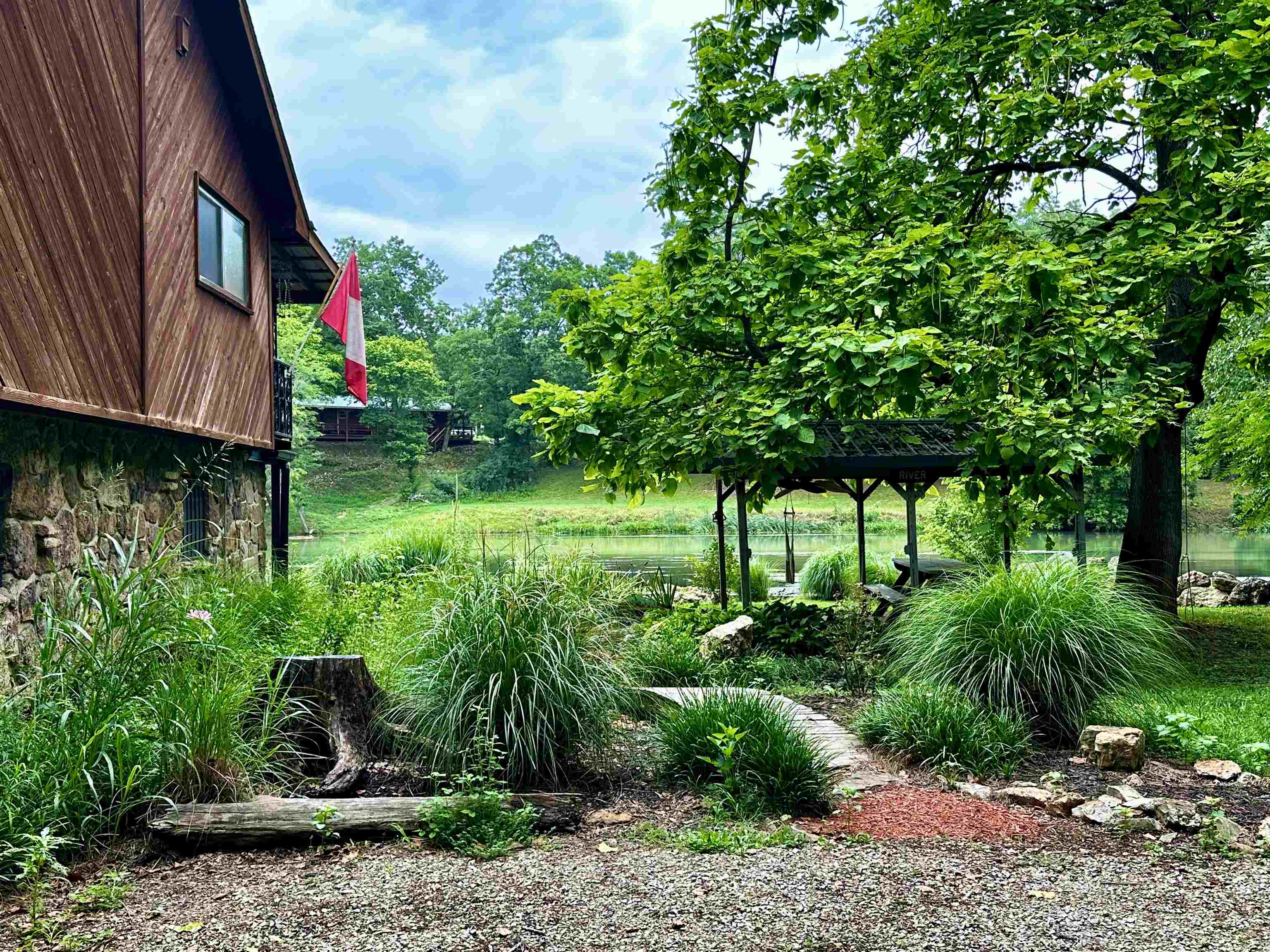   895 Saddler Falls Rd., Mammoth Spring, Arkansas 72  Mammoth Spring, AR