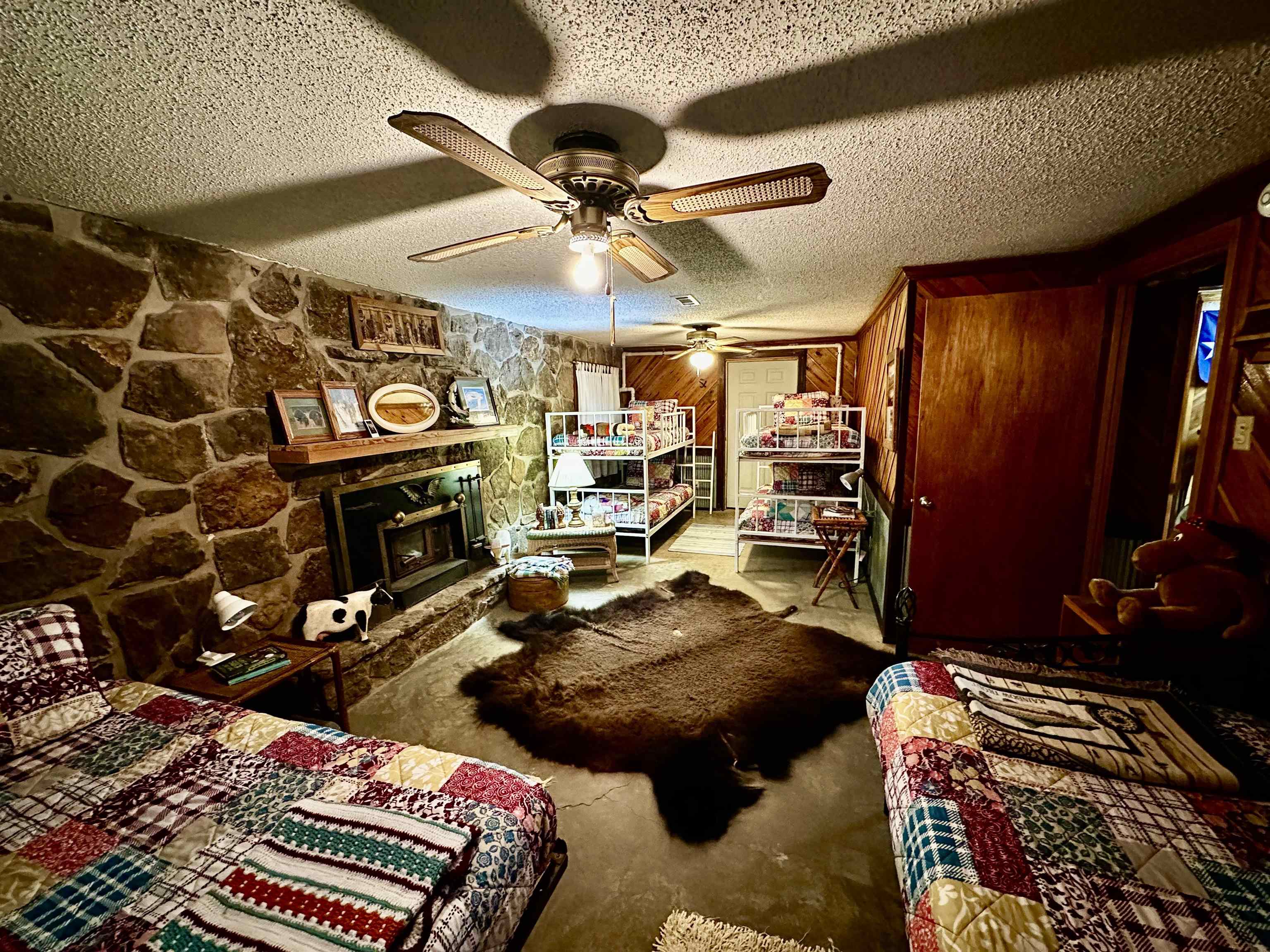   895 Saddler Falls Rd., Mammoth Spring, Arkansas 72  Mammoth Spring, AR