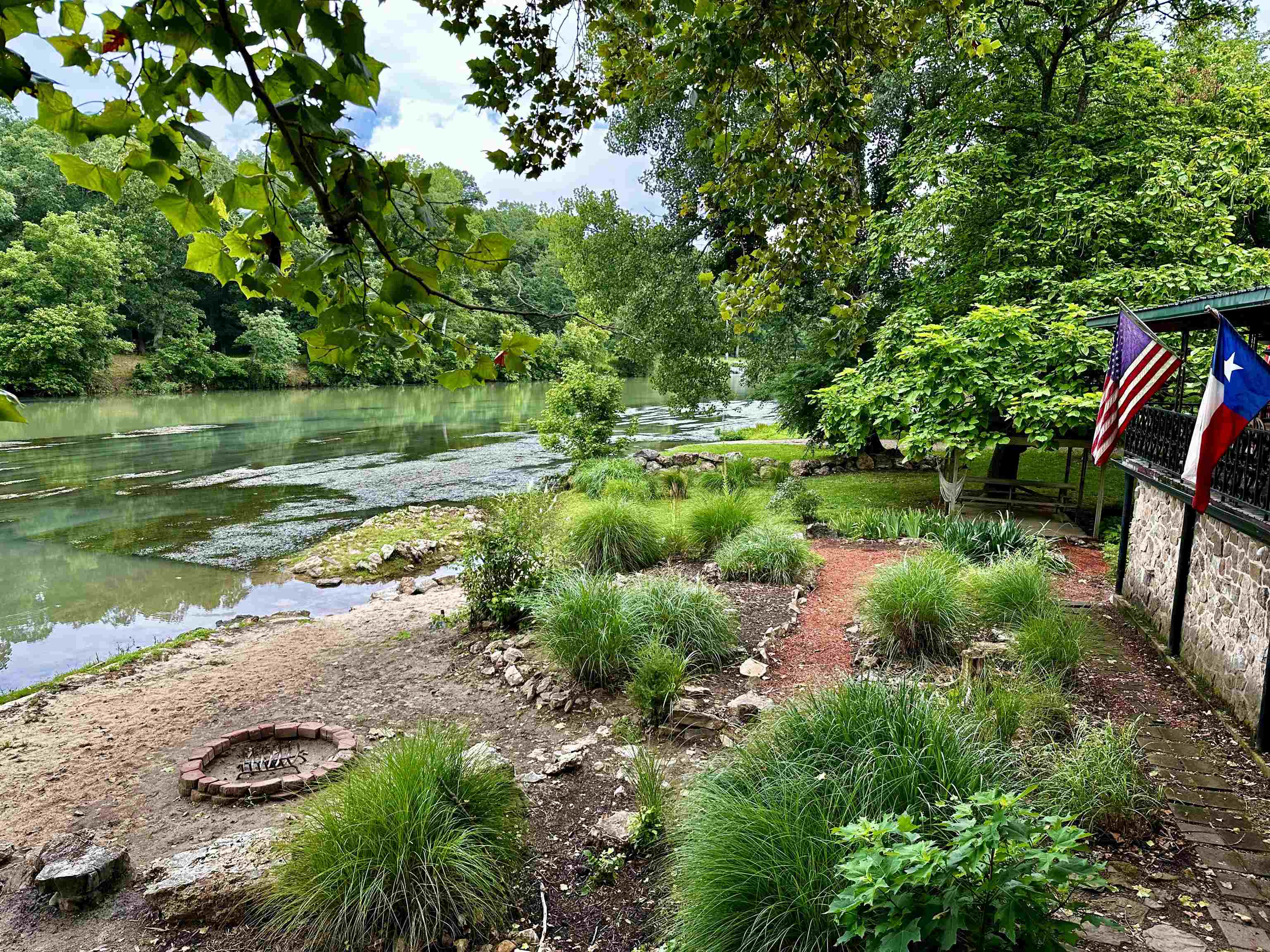   895 Saddler Falls Rd., Mammoth Spring, Arkansas 72  Mammoth Spring, AR