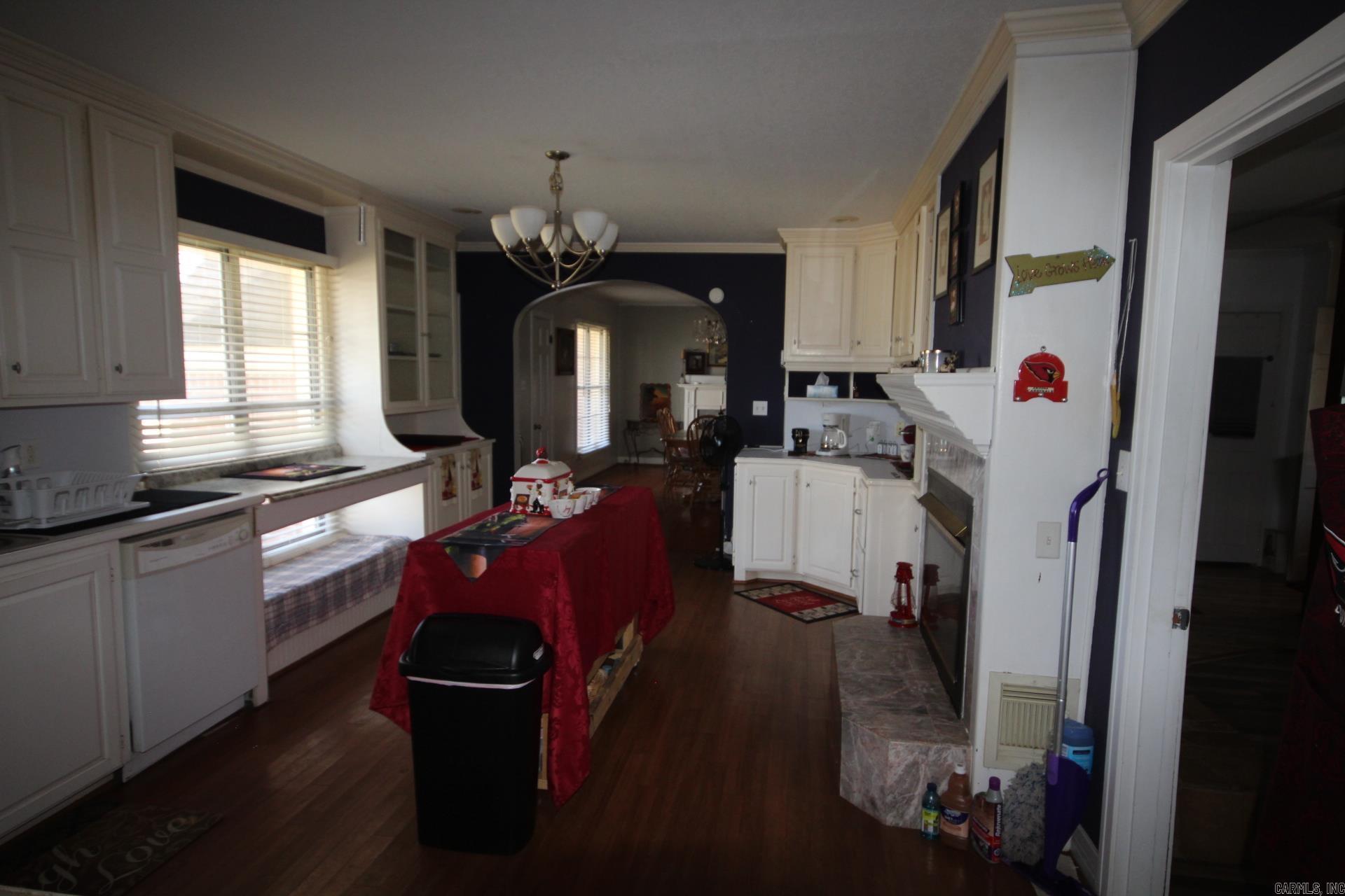 319 N McClendon  Mineral Sprs., AR