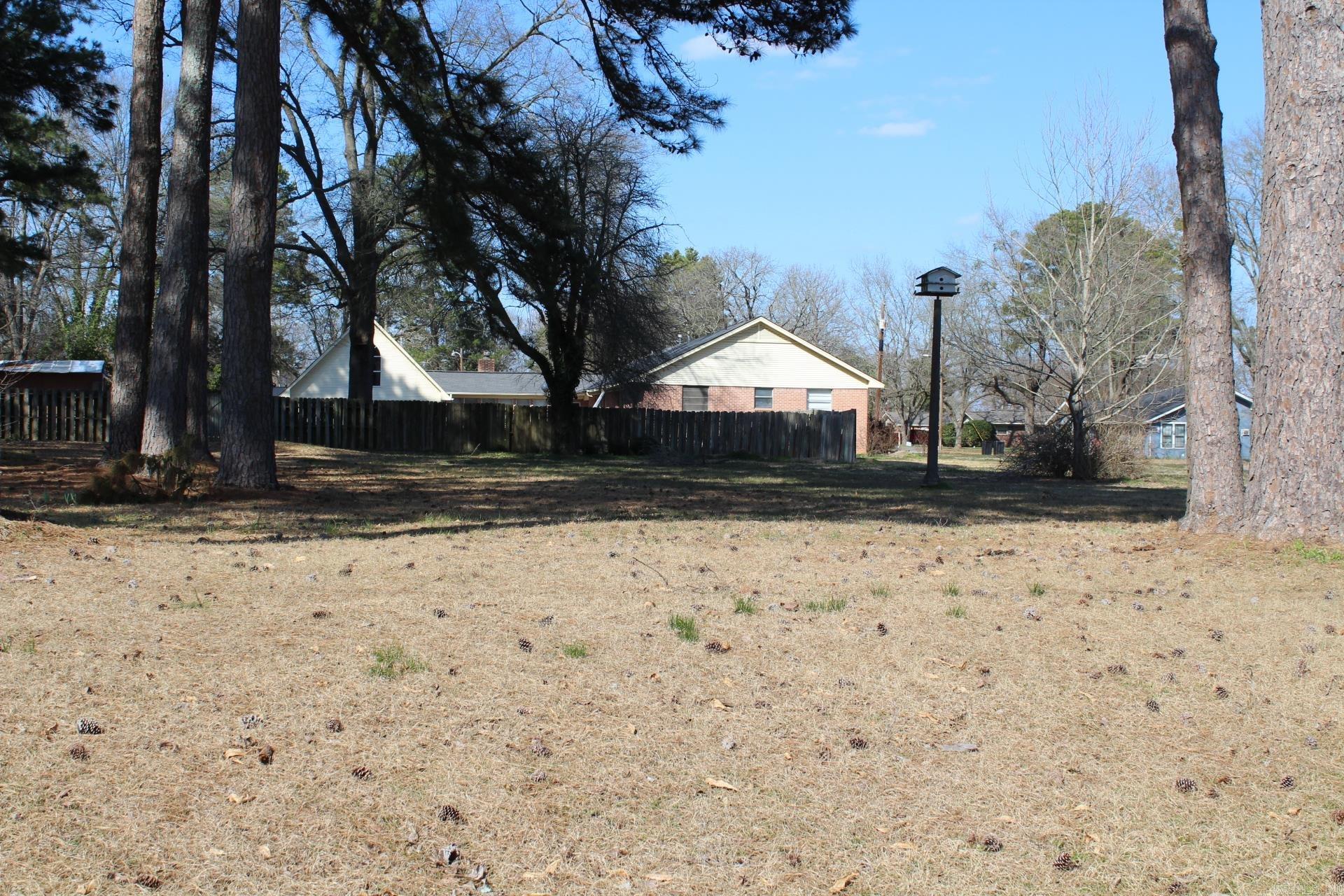 319 N McClendon  Mineral Sprs., AR