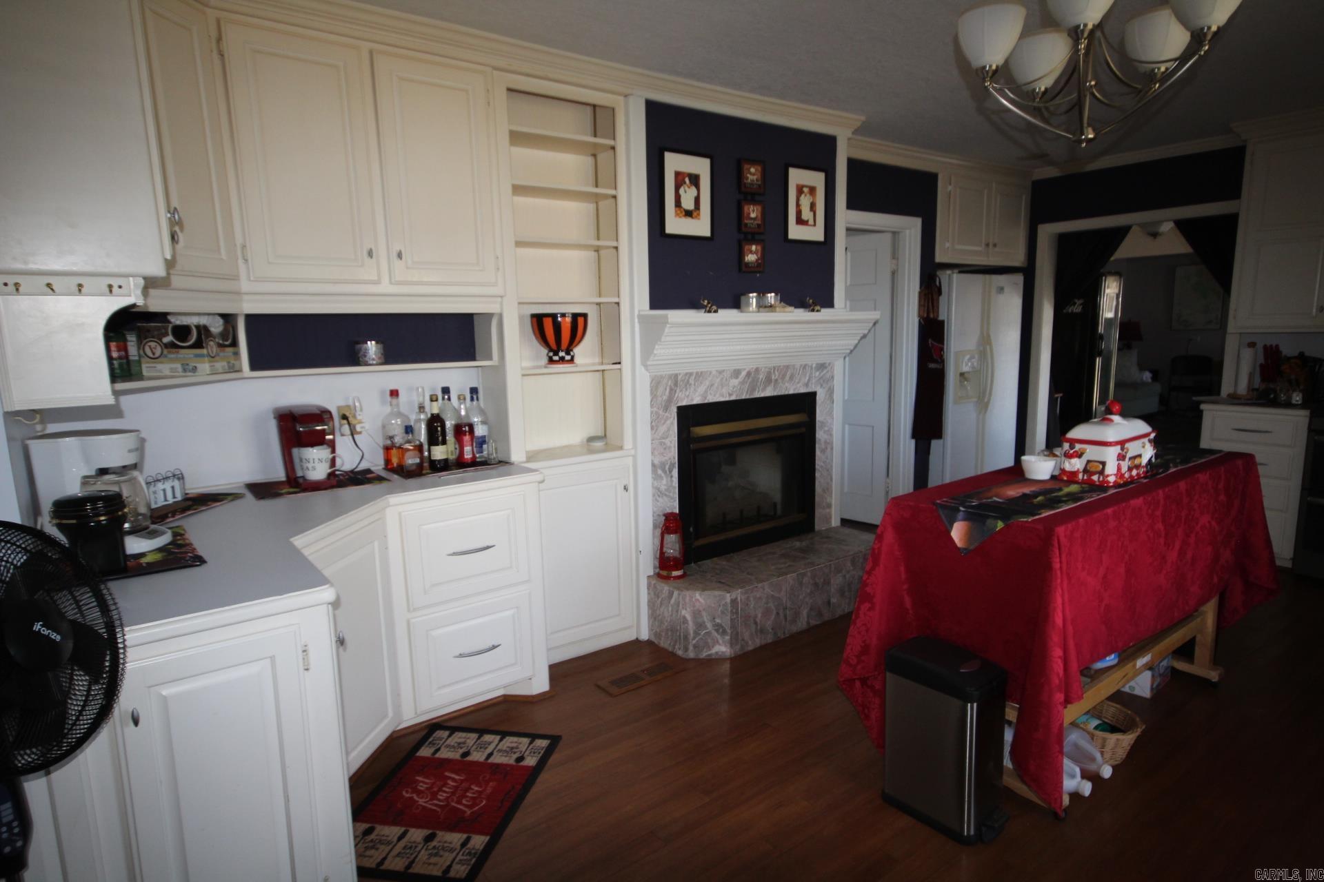 319 N McClendon  Mineral Sprs., AR