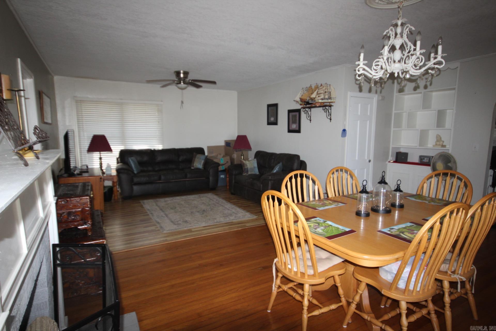 319 N McClendon  Mineral Sprs., AR