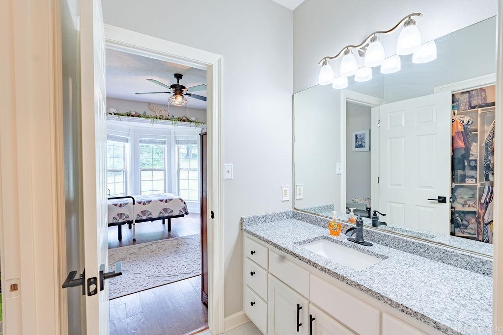 112  Ashlei  Searcy, AR