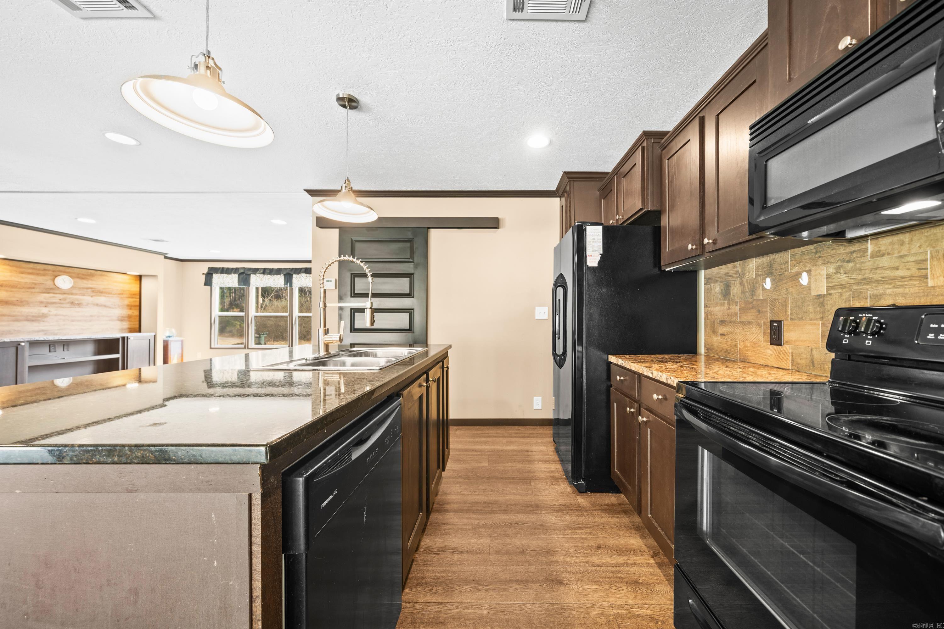 1002  Ozark  Bismarck, AR