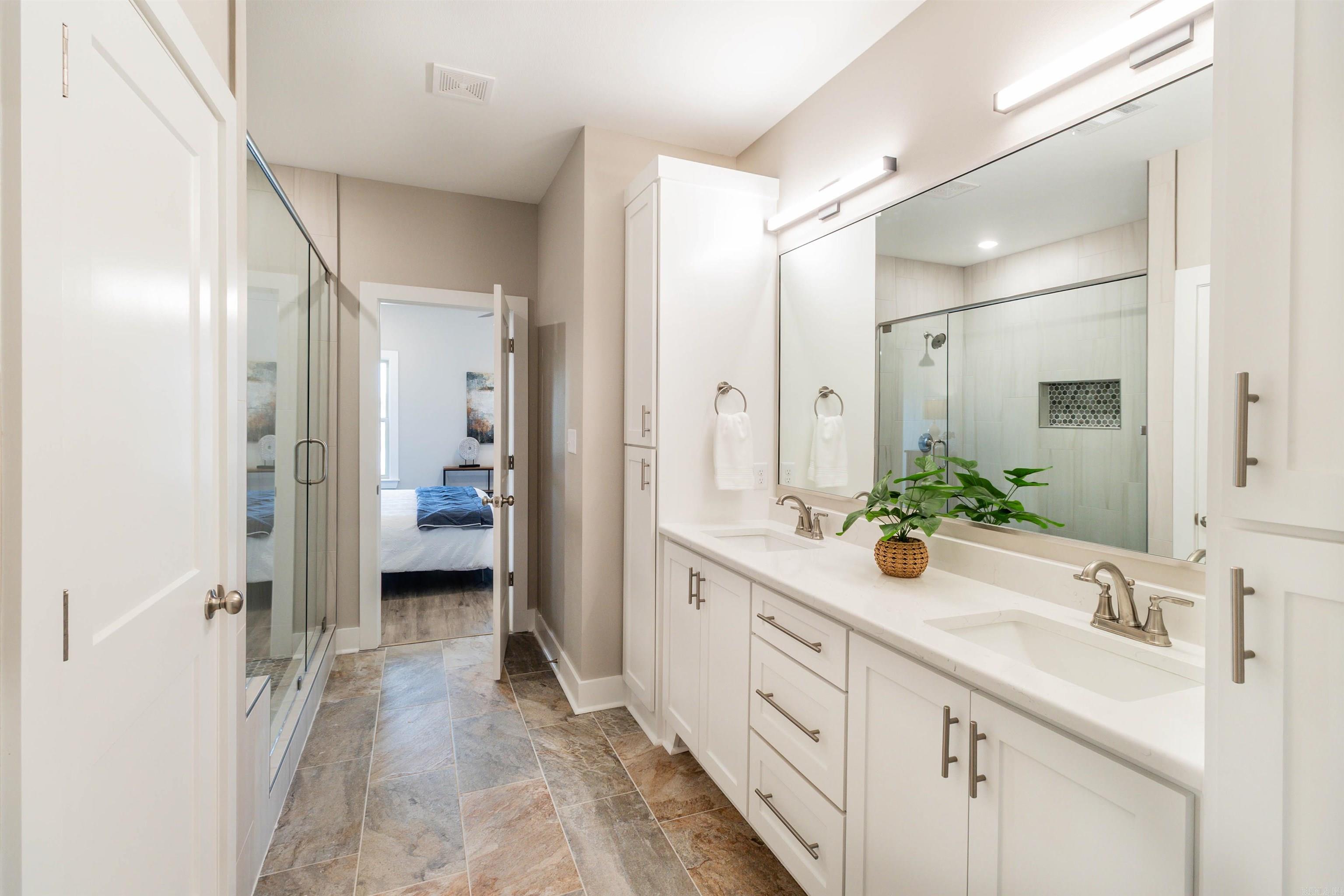 5016 Skilling Cove Benton, AR 72019