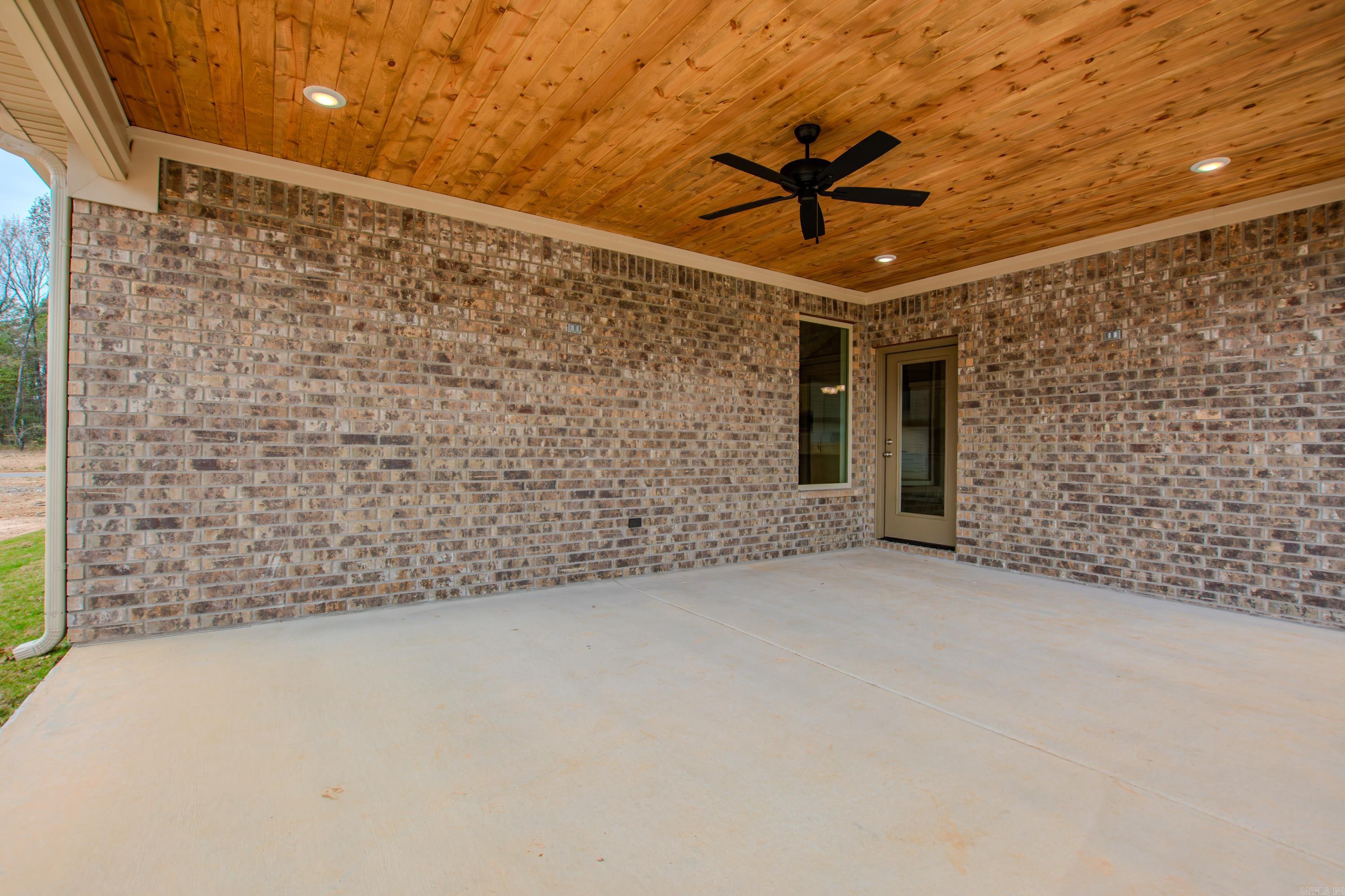 5016 Skilling Cove Benton, AR 72019
