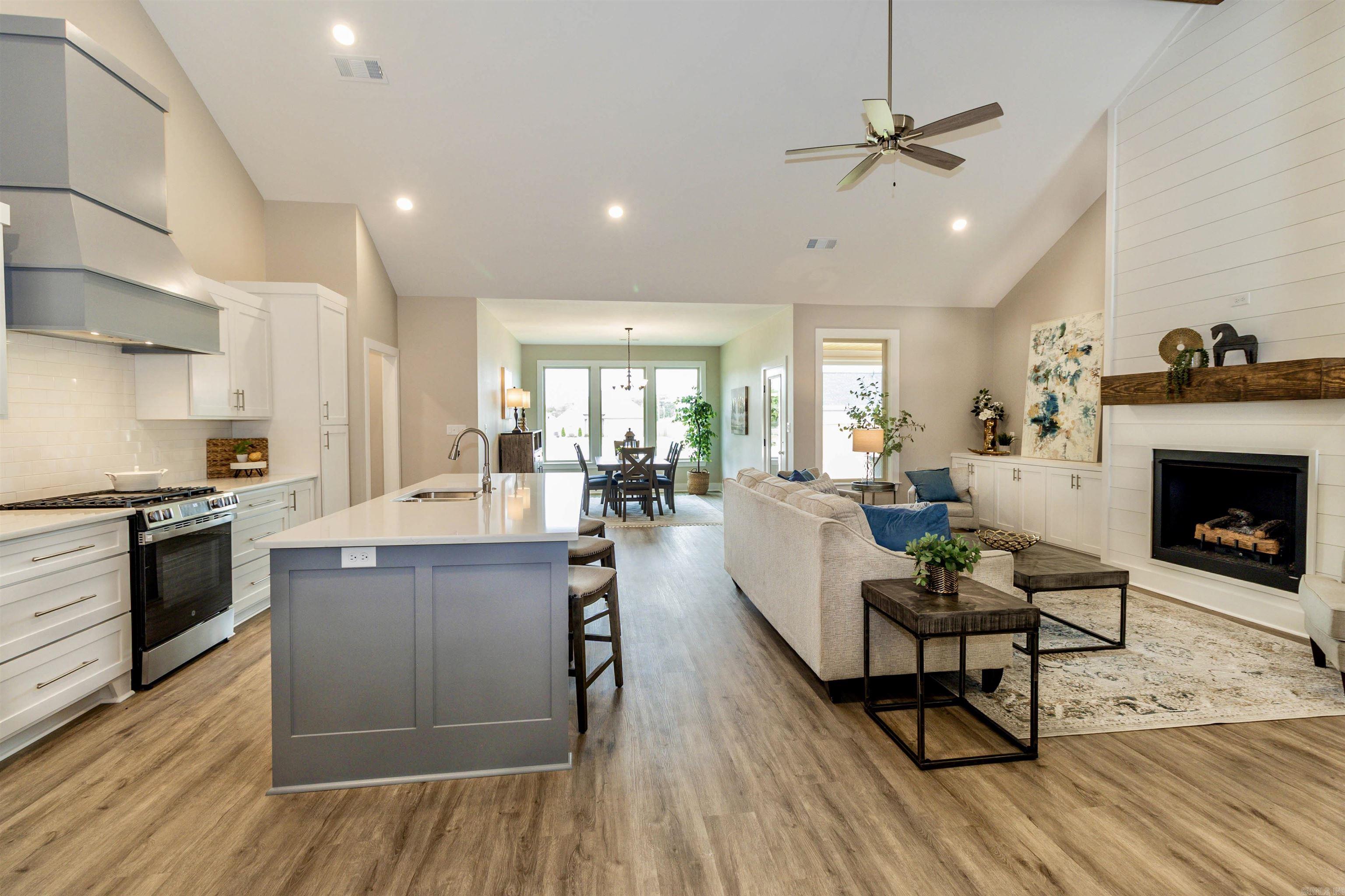 5016 Skilling Cove Benton, AR 72019