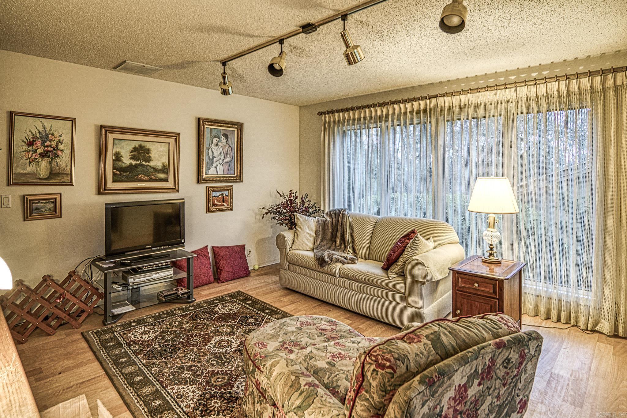 20  Fabulosa  Hot Springs Village, AR