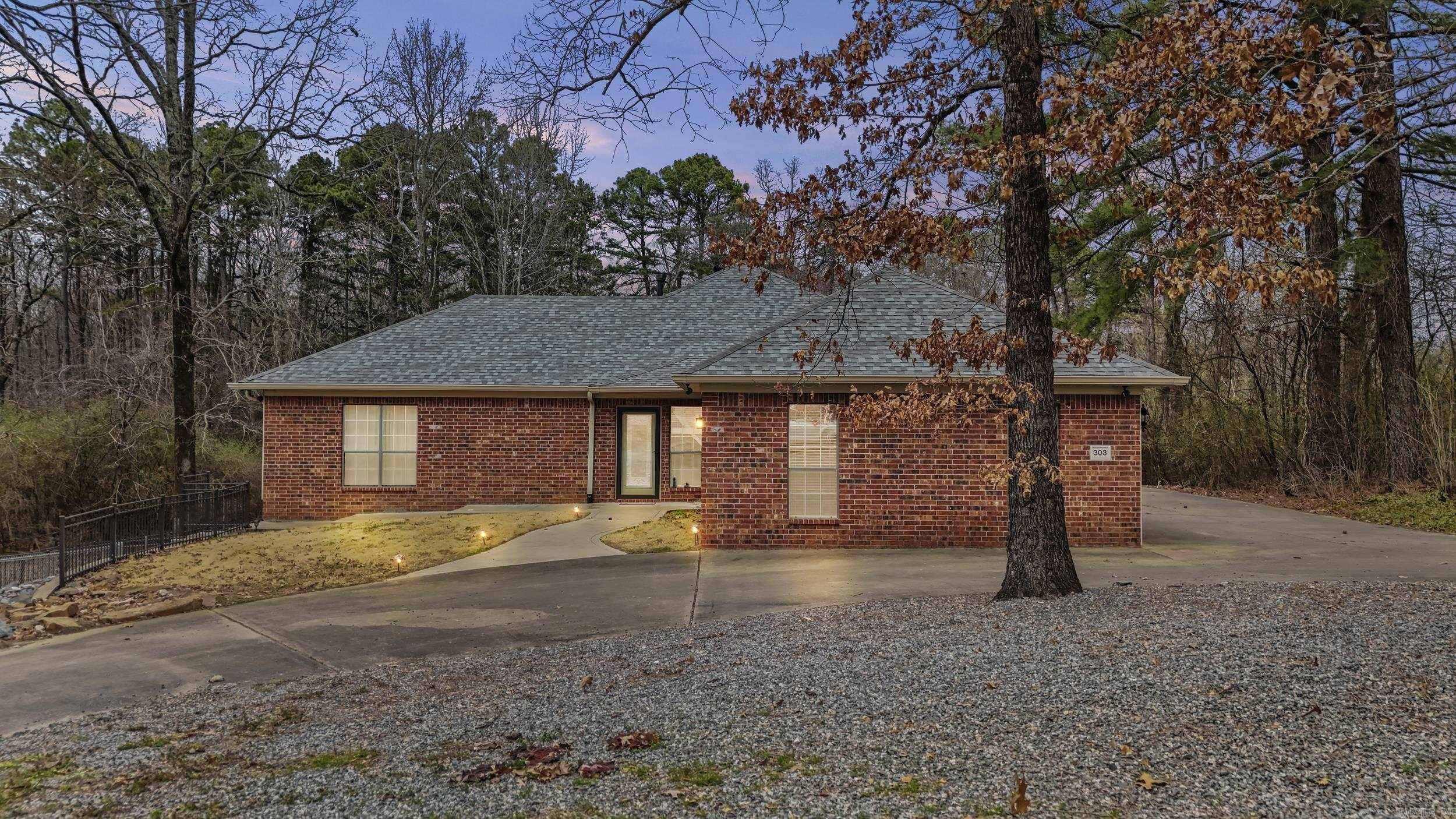 303 W Woodruff  Sherwood, AR
