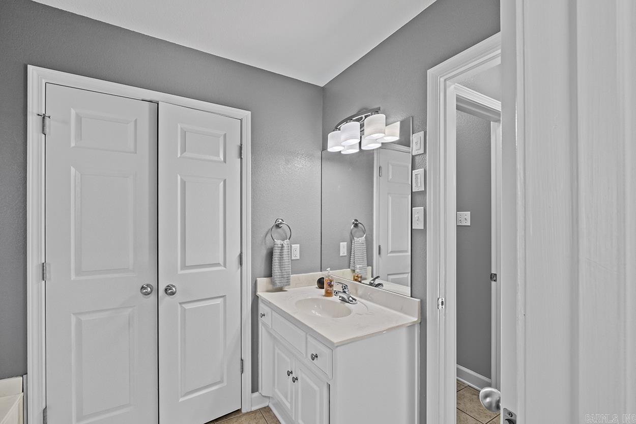 303 W Woodruff  Sherwood, AR