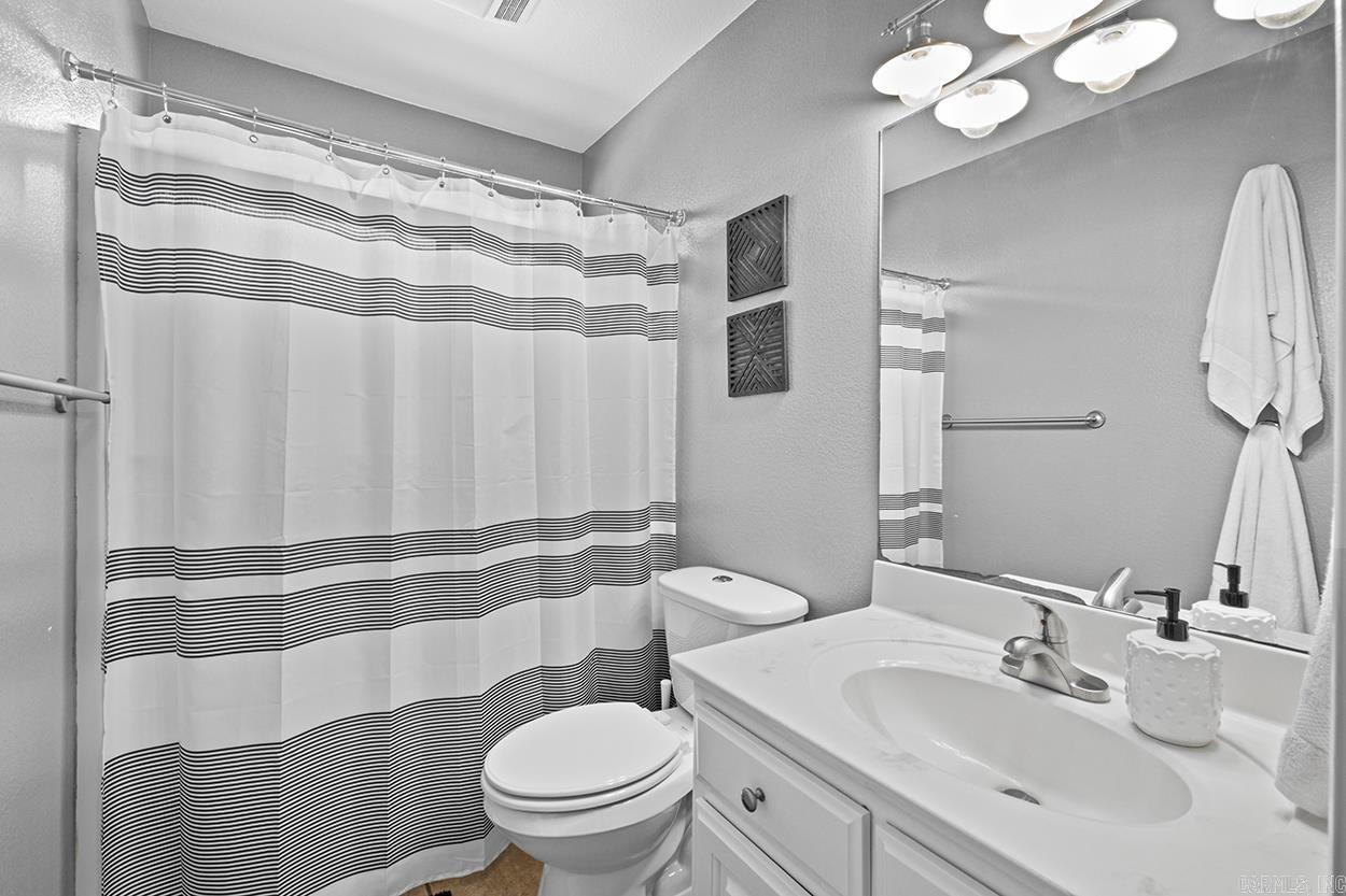 303 W Woodruff  Sherwood, AR