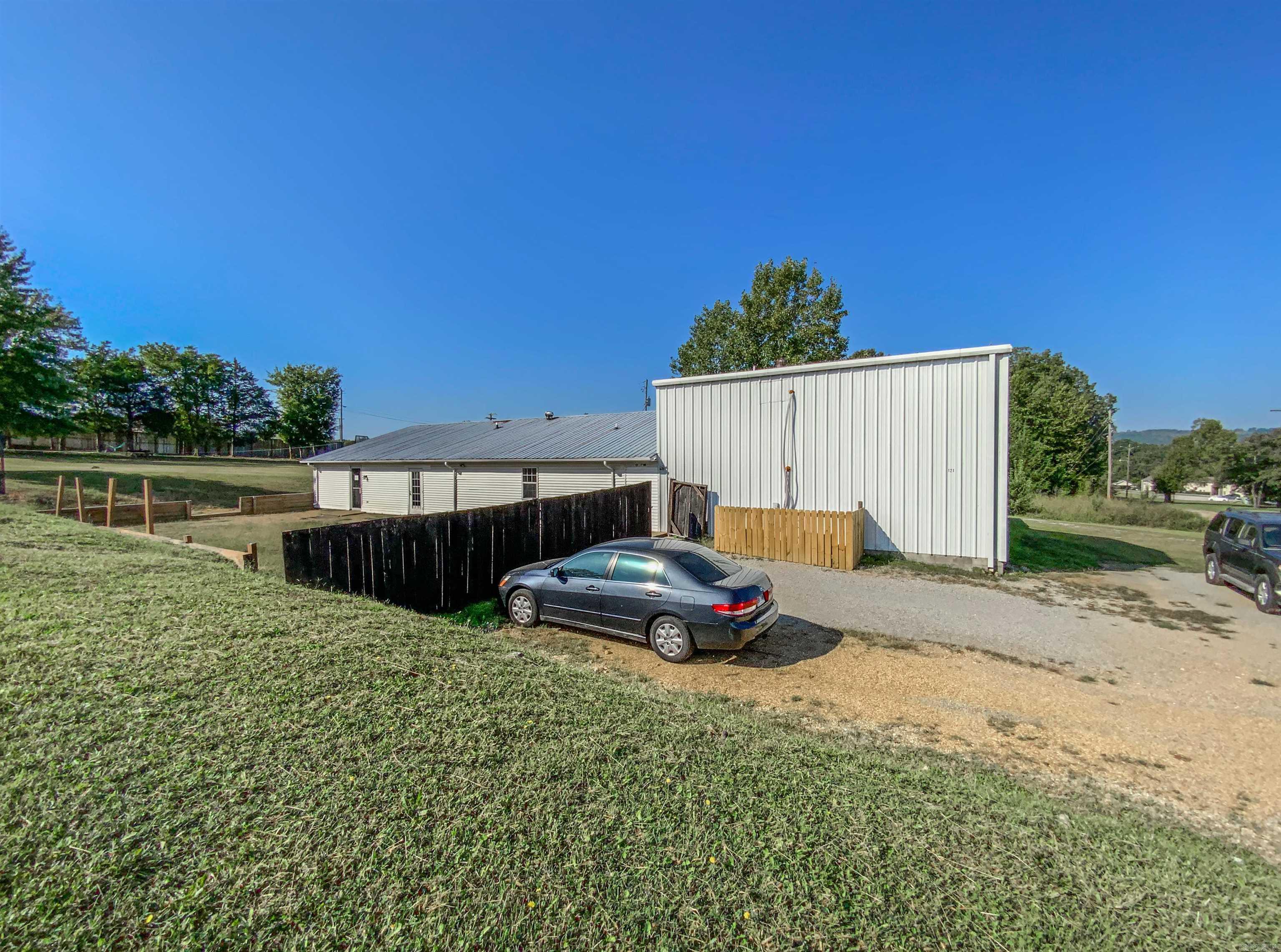 121  Crane  Flippin, AR