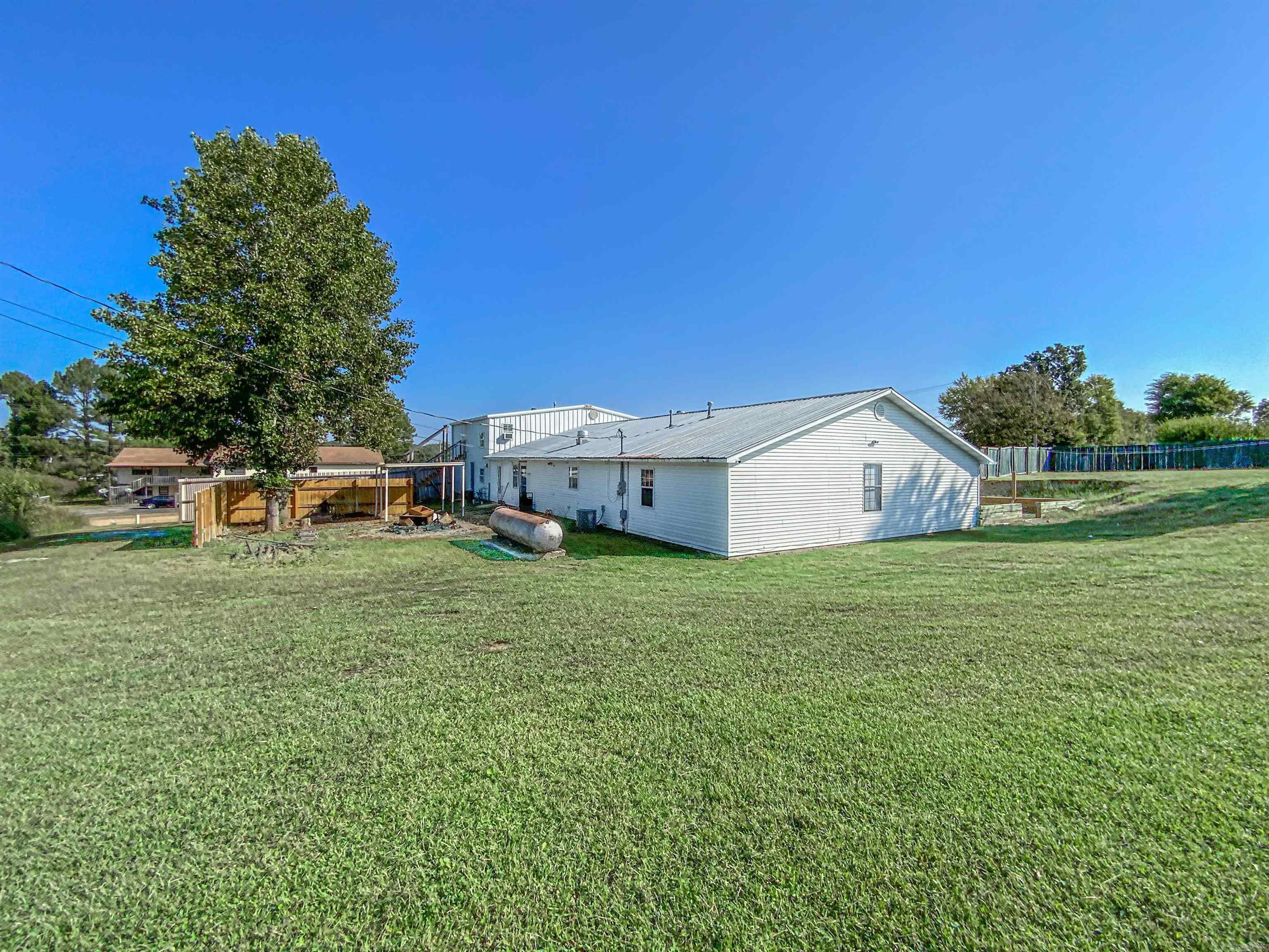 121  Crane  Flippin, AR
