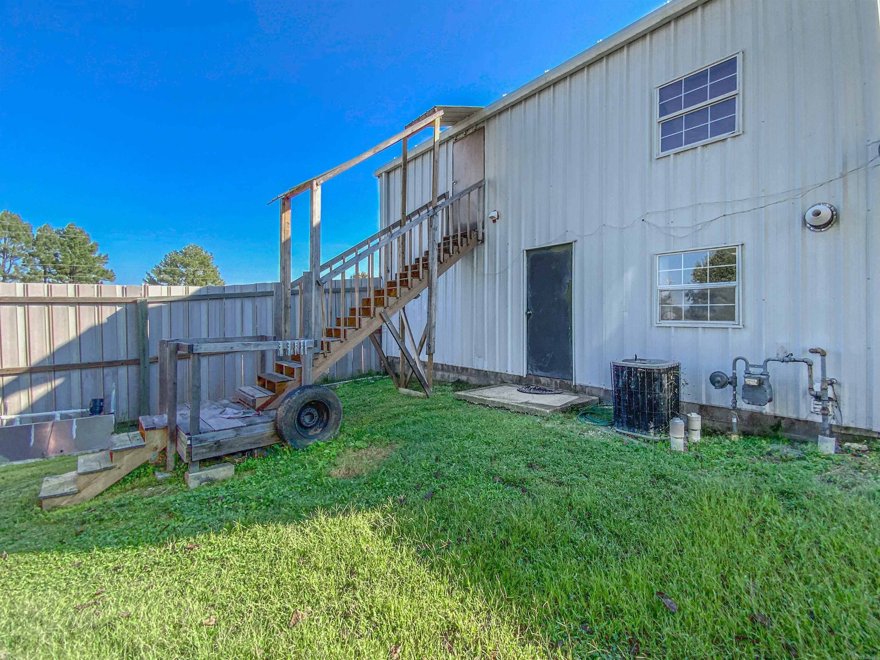 121  Crane  Flippin, AR