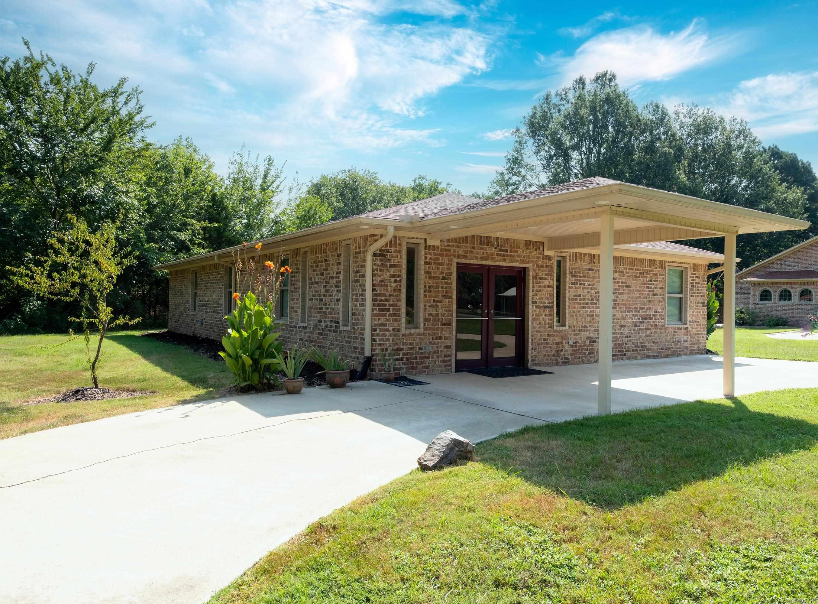 18708  Johns  Roland, AR