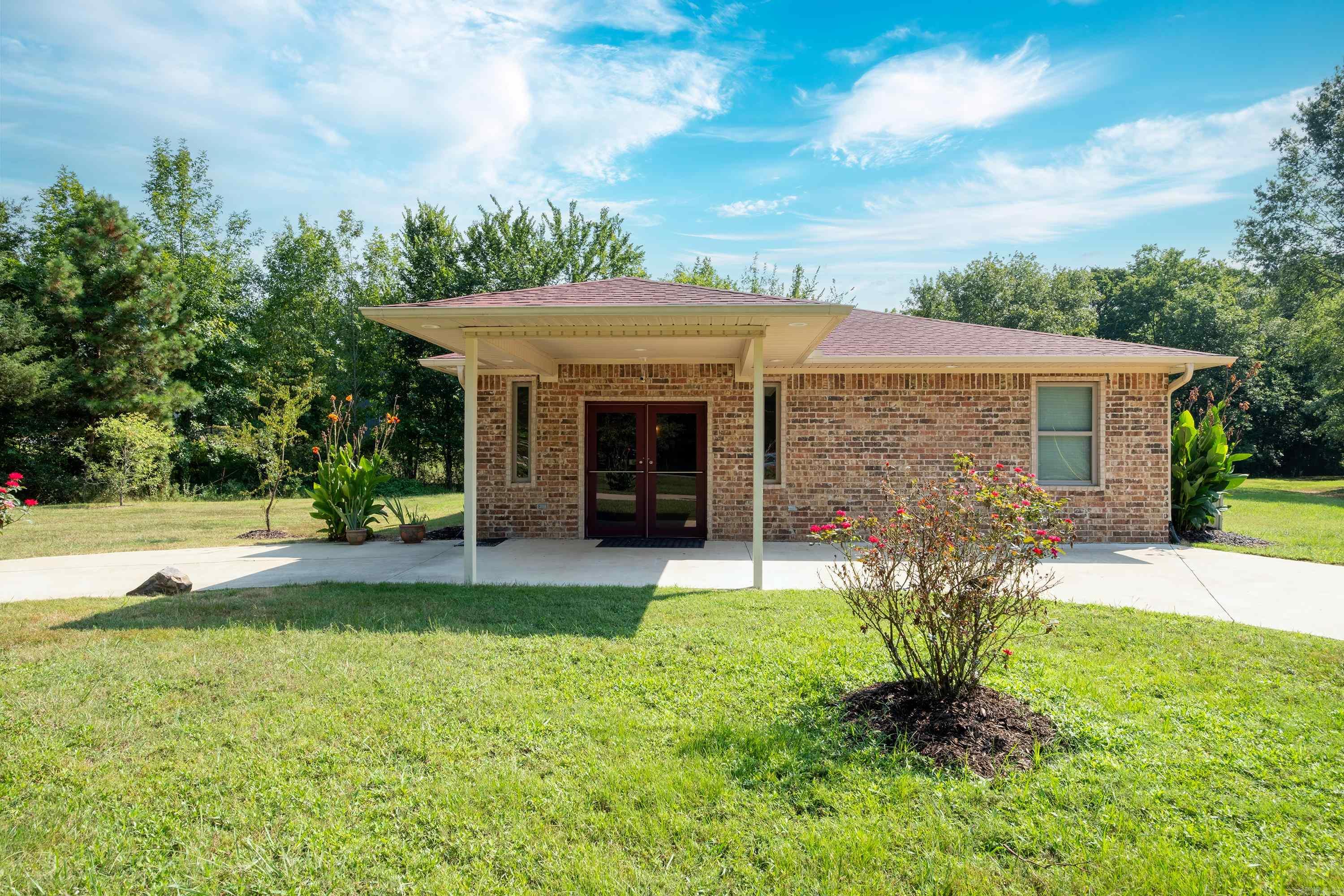18708  Johns  Roland, AR