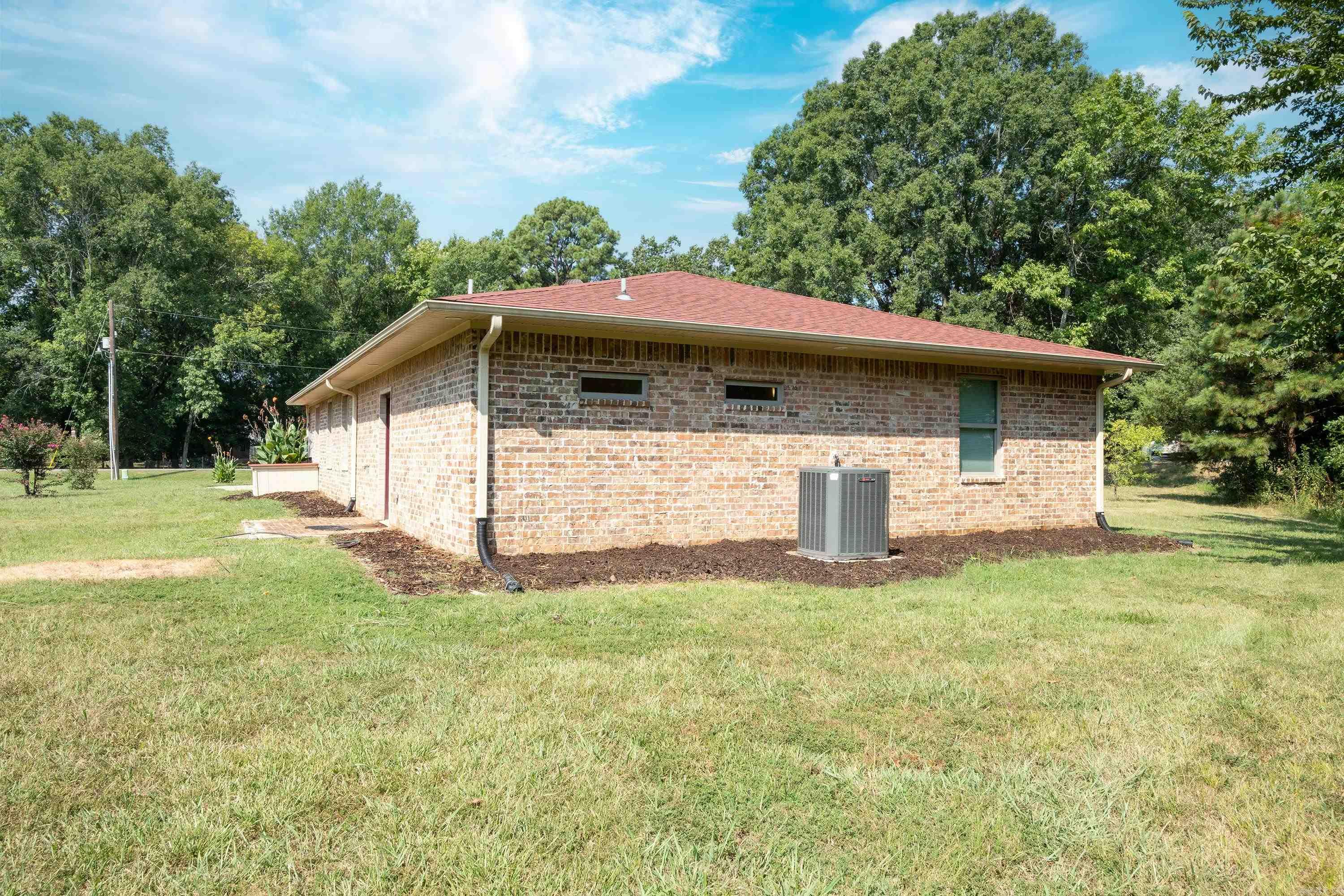 18708  Johns  Roland, AR