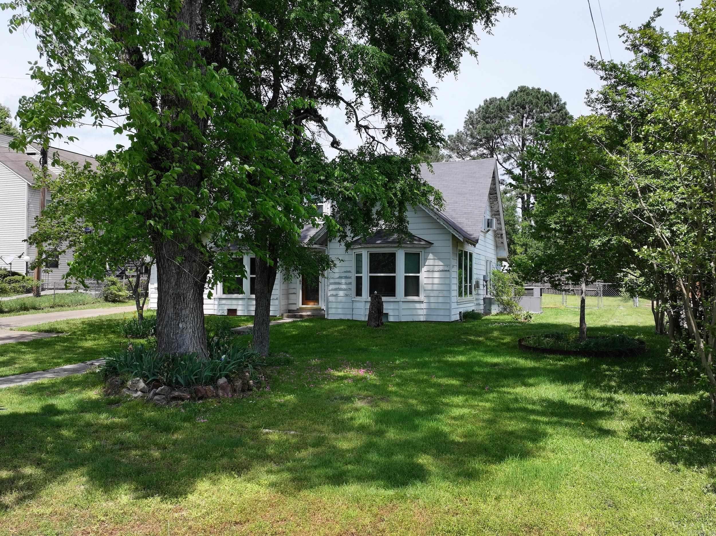 616 E Broadway  Glenwood, AR