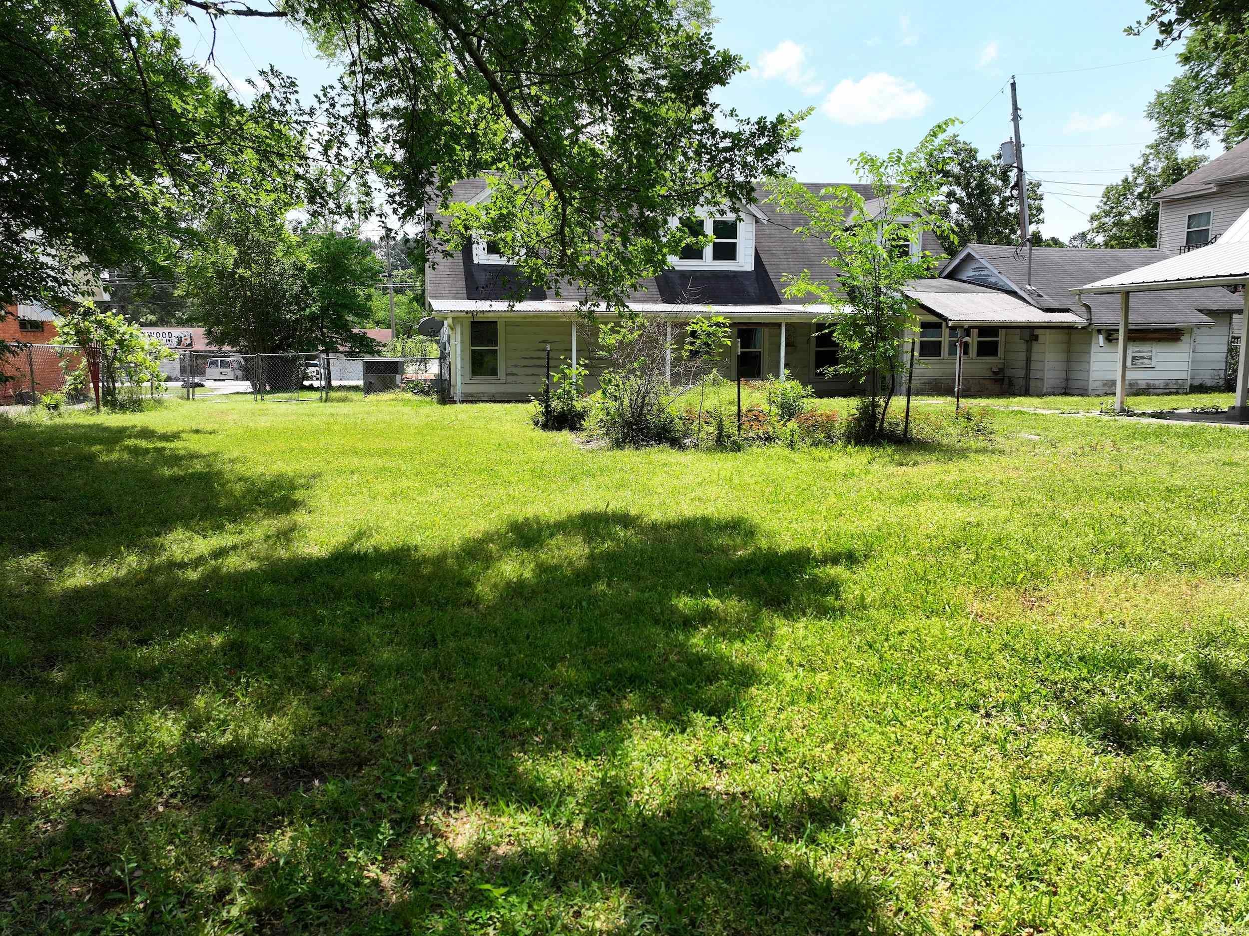 616 E Broadway  Glenwood, AR