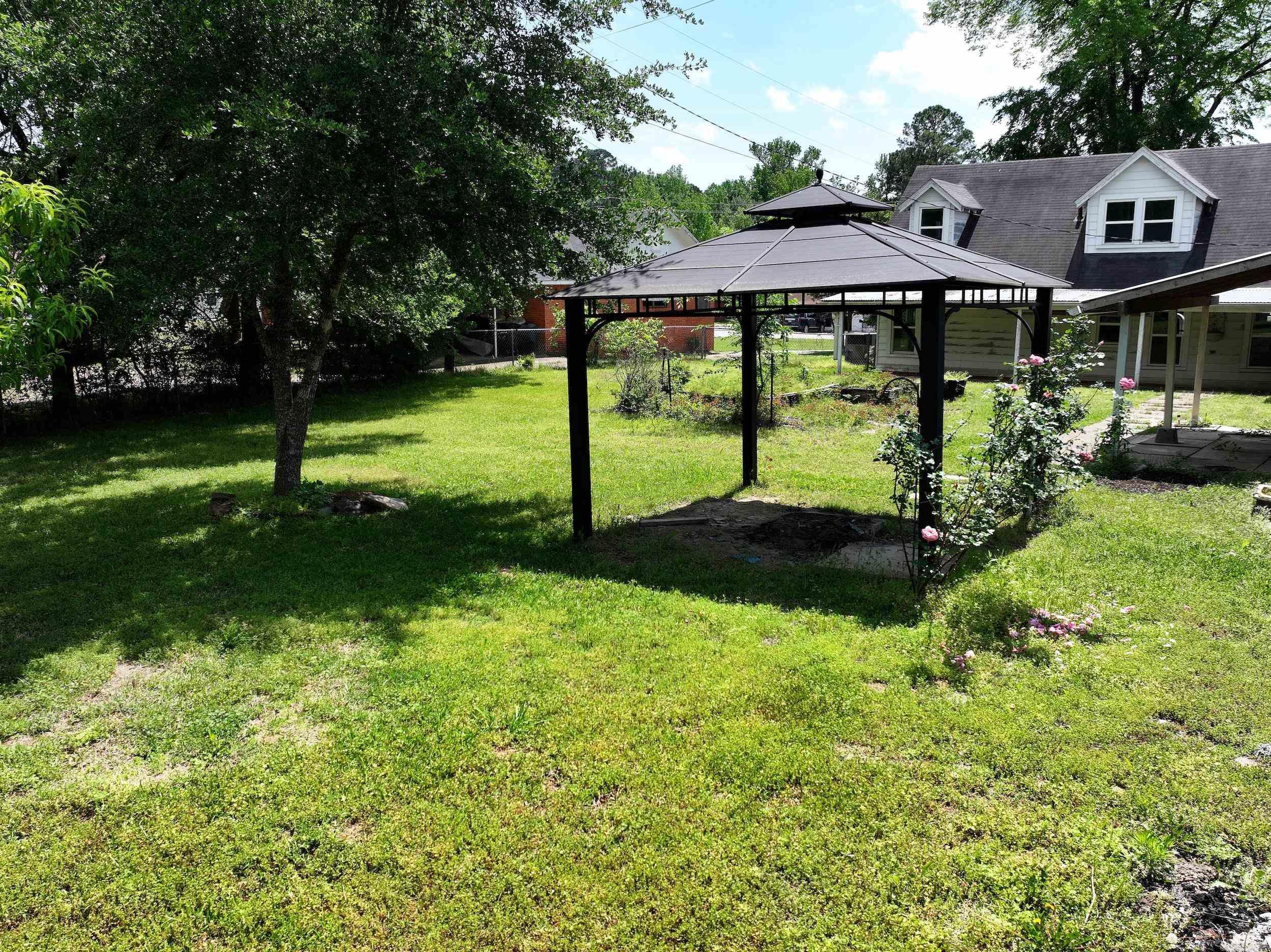 616 E Broadway  Glenwood, AR