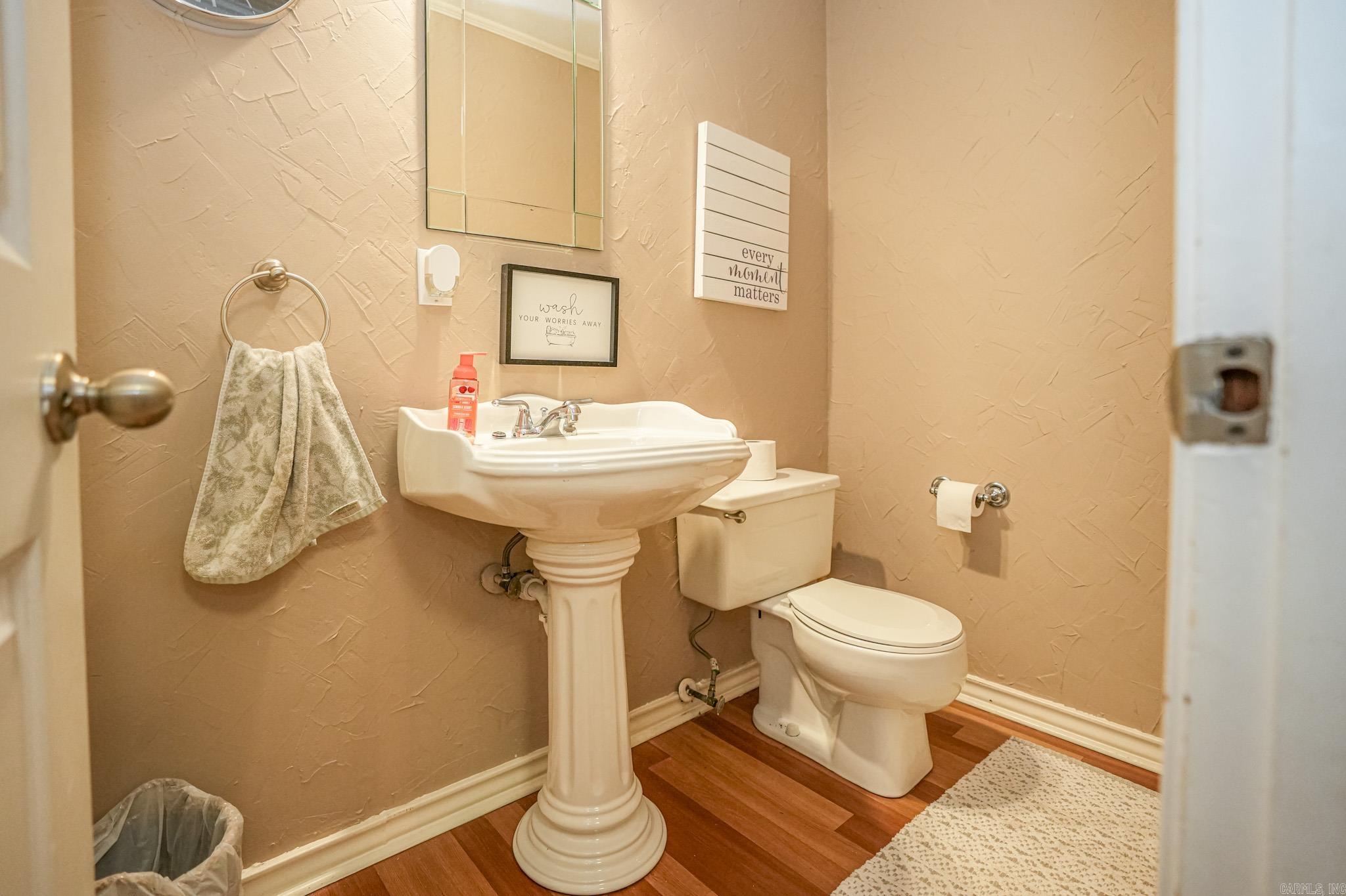 6301  Pecan Cove  Texarkana, TX
