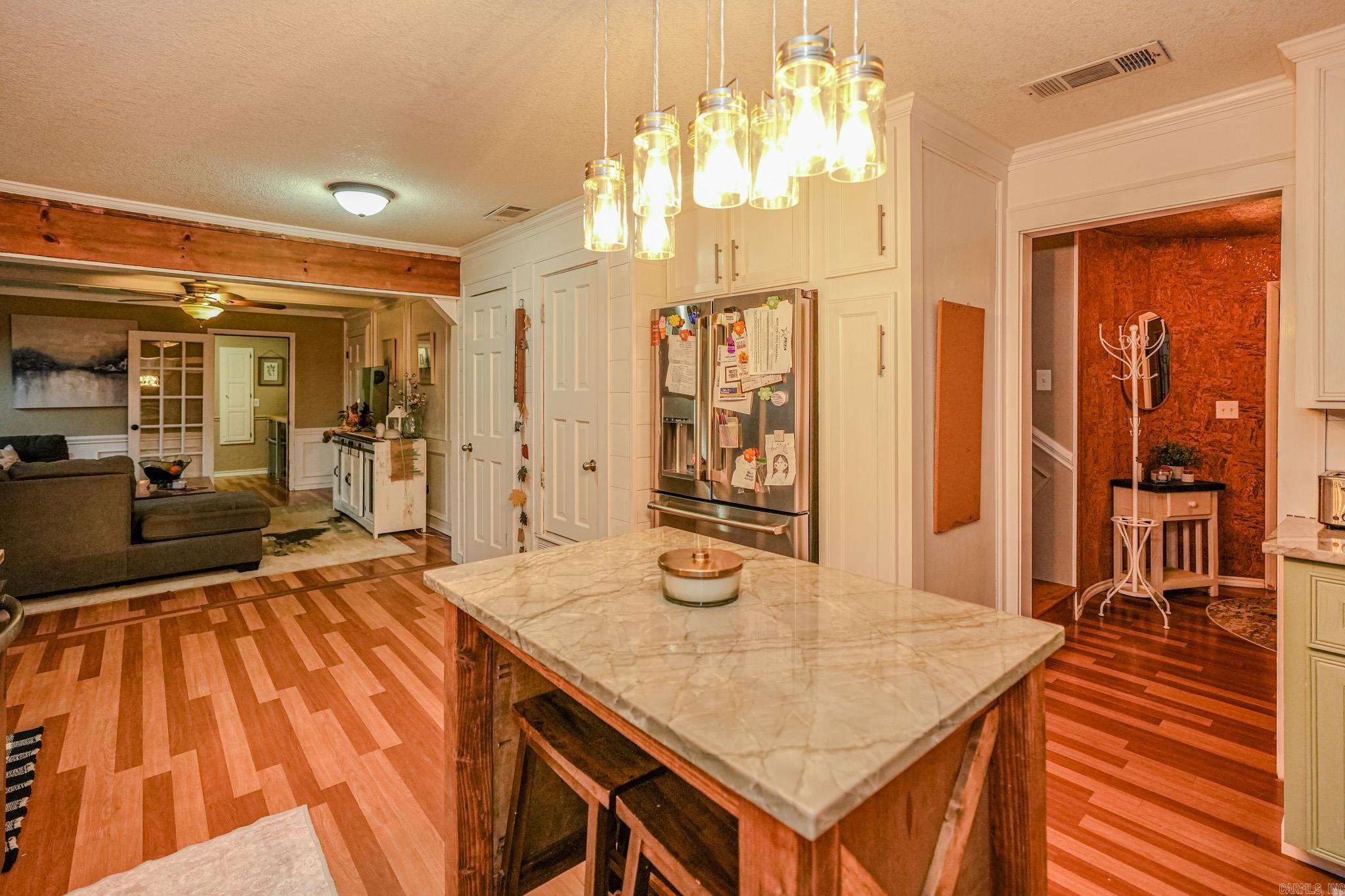 6301  Pecan Cove  Texarkana, TX