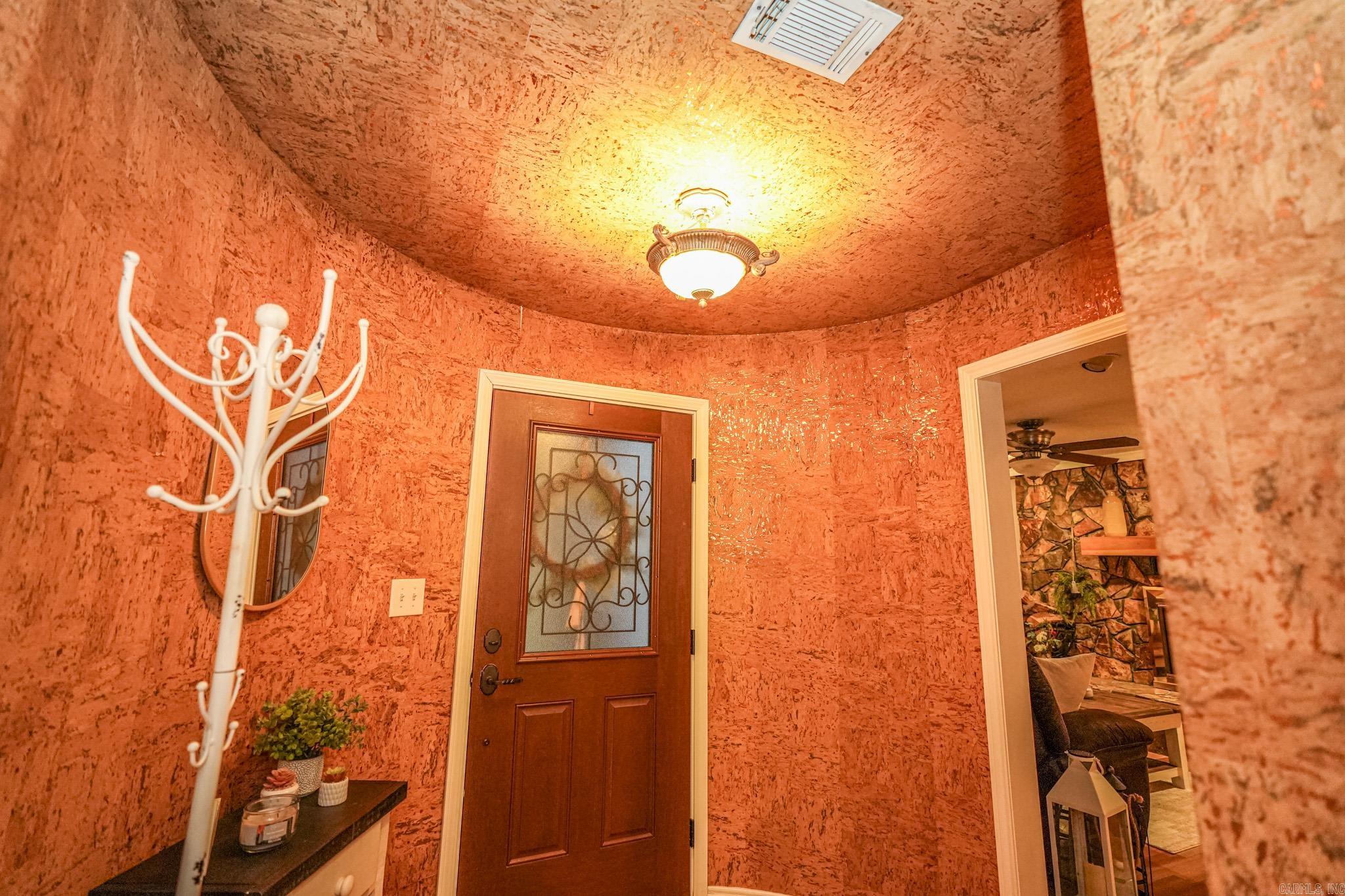 6301  Pecan Cove  Texarkana, TX