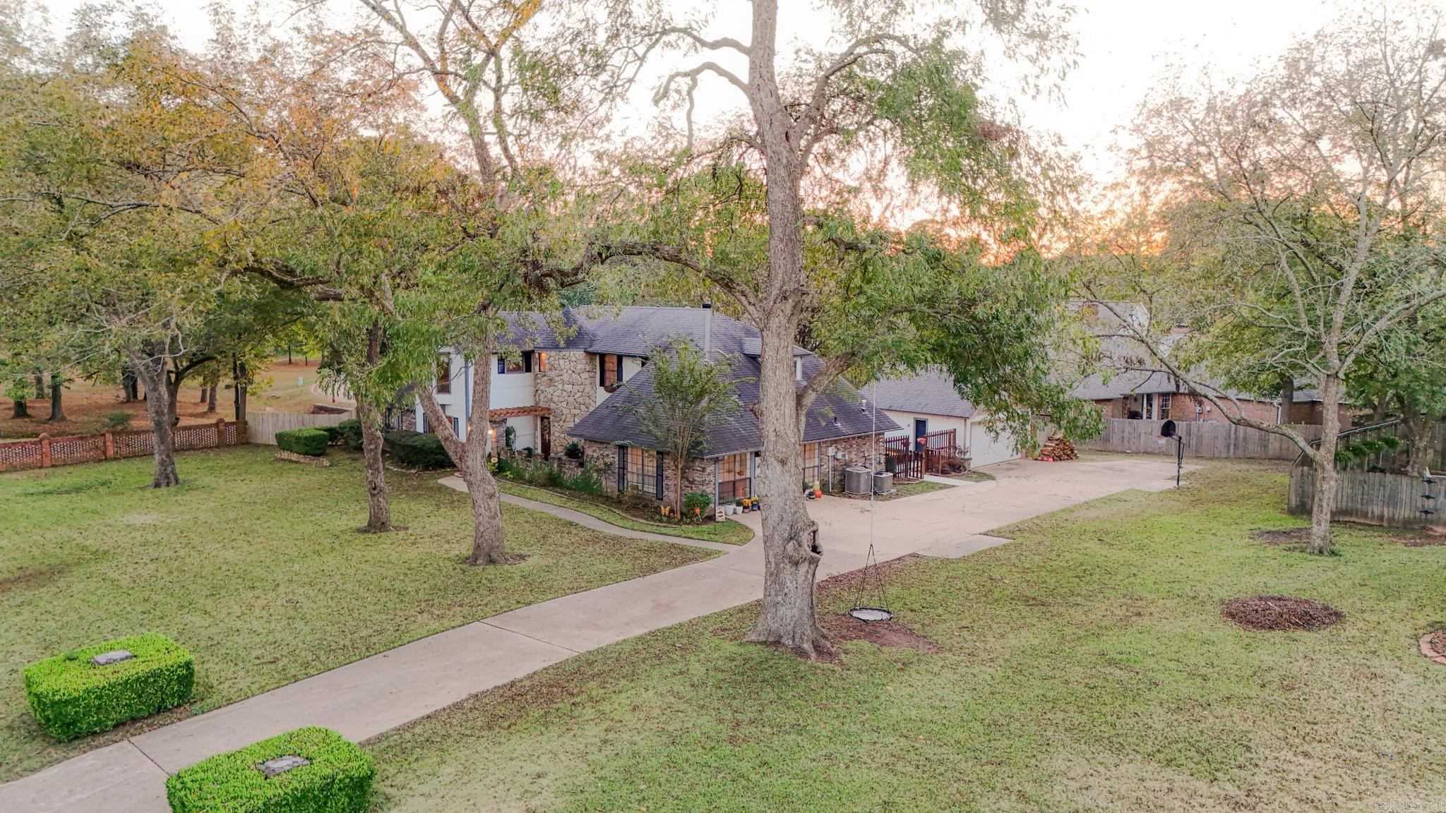 6301  Pecan Cove  Texarkana, TX
