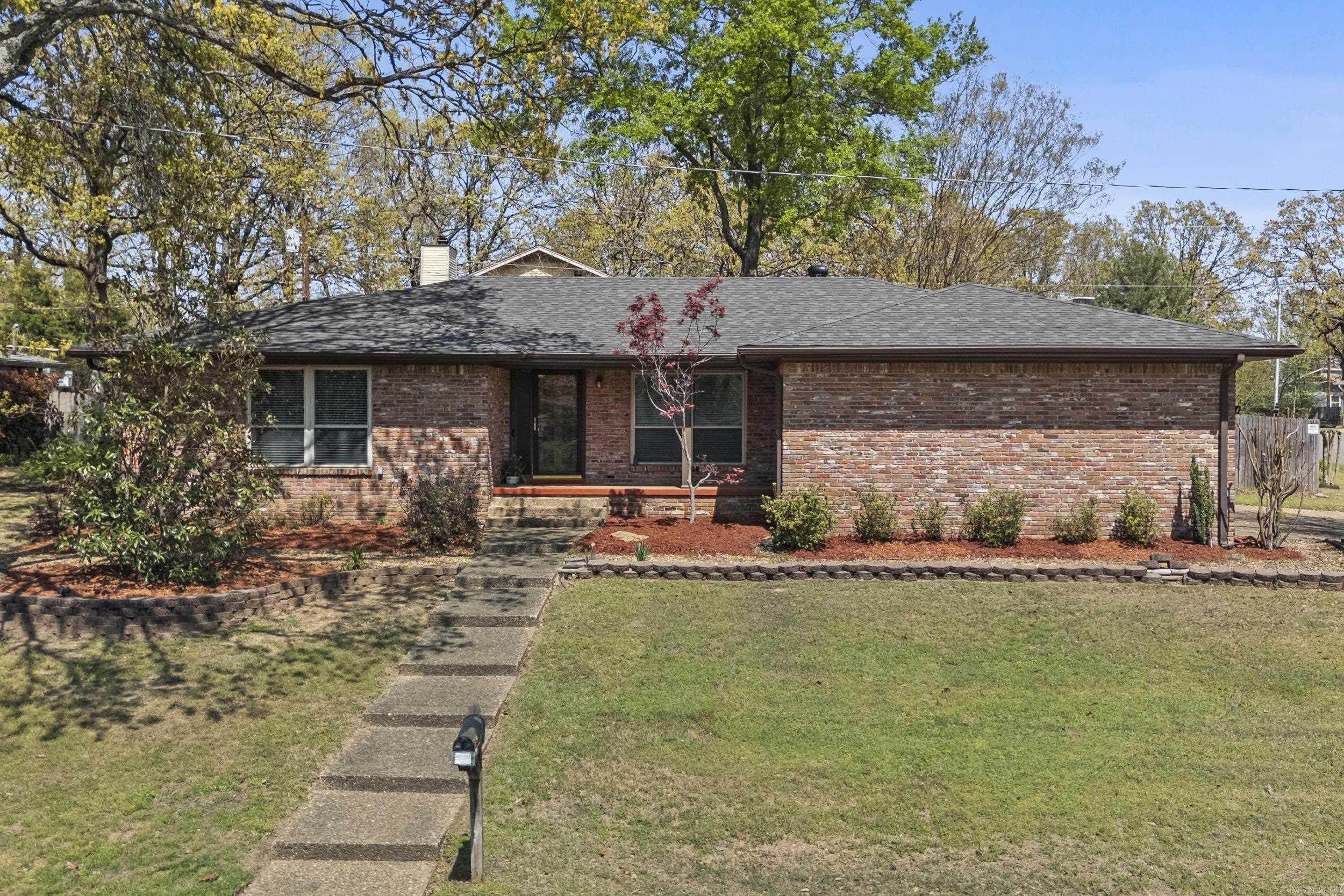 1809  War Eagle  North Little Rock, AR