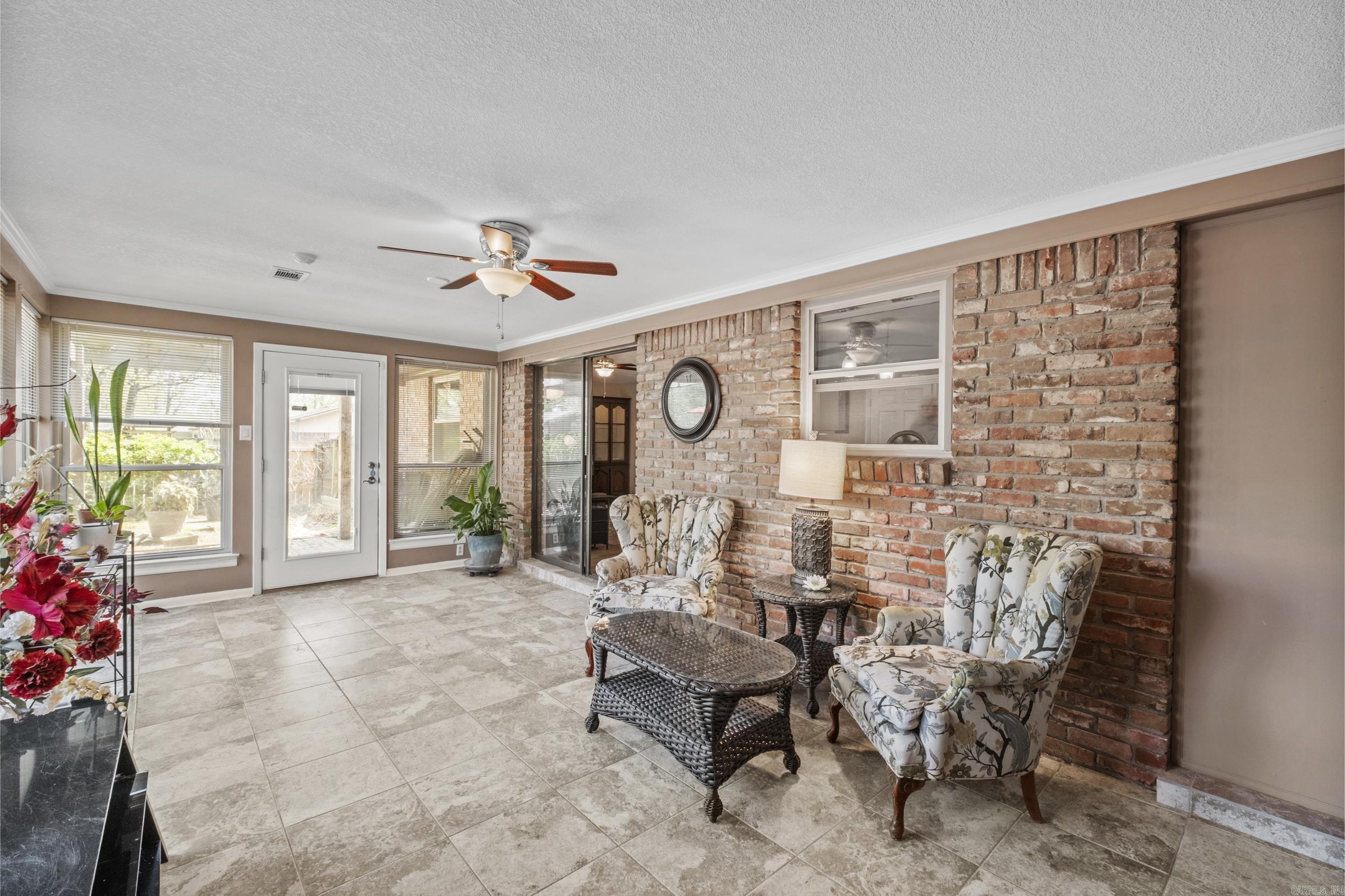 1809  War Eagle  North Little Rock, AR